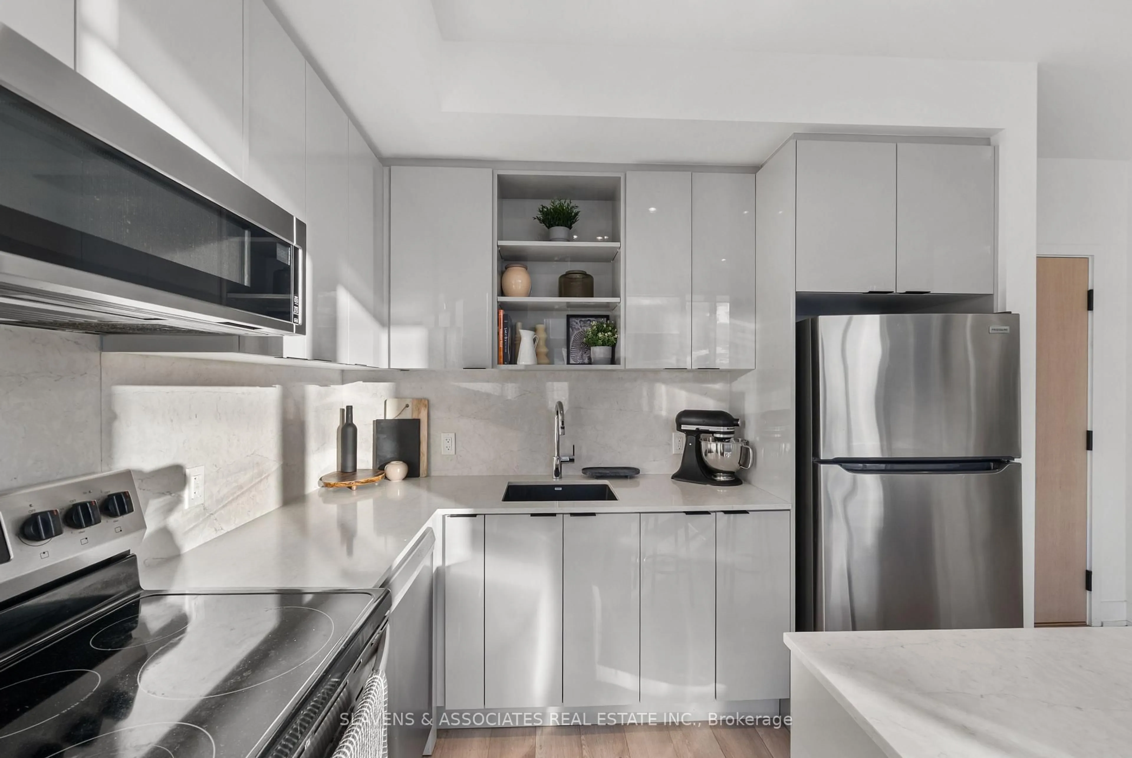 Contemporary kitchen, ceramic/tile floor for 60 George Butchart Dr #720, Toronto Ontario M3K 0E1