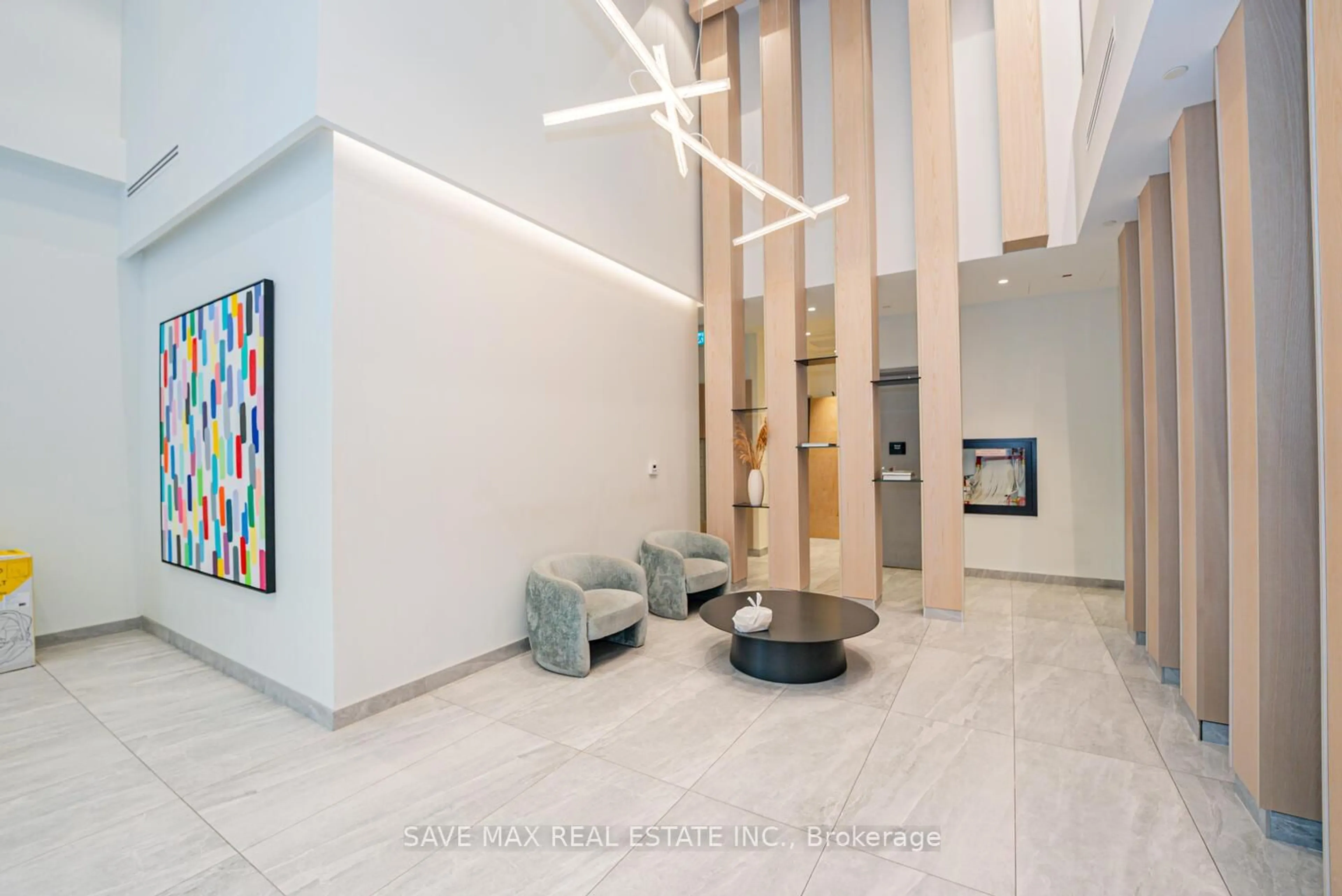 Lobby for 86 Dundas St #916, Mississauga Ontario L5A 1W4