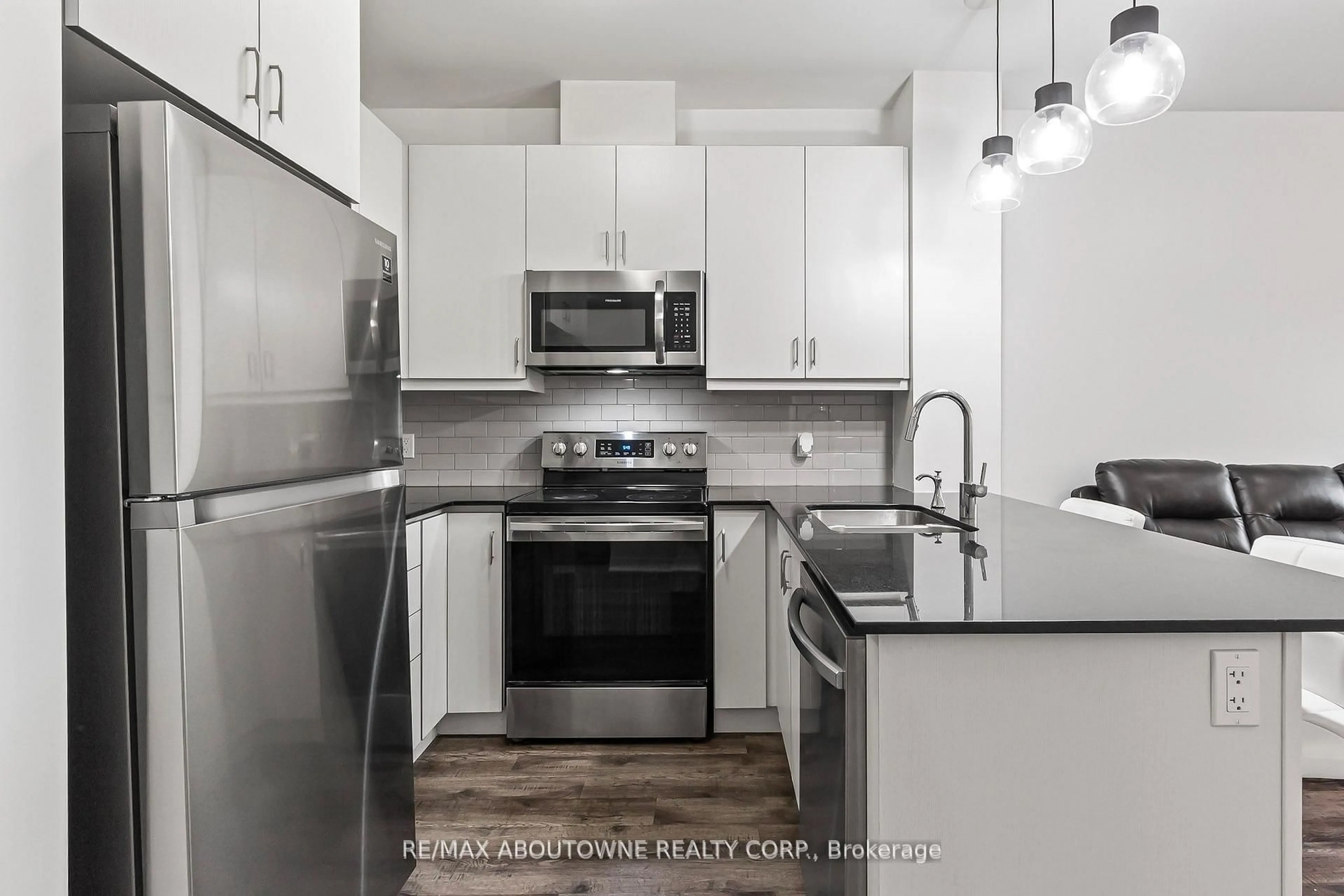 Standard kitchen, unknown for 102 Grovewood Common #121, Oakville Ontario L6H 0X2