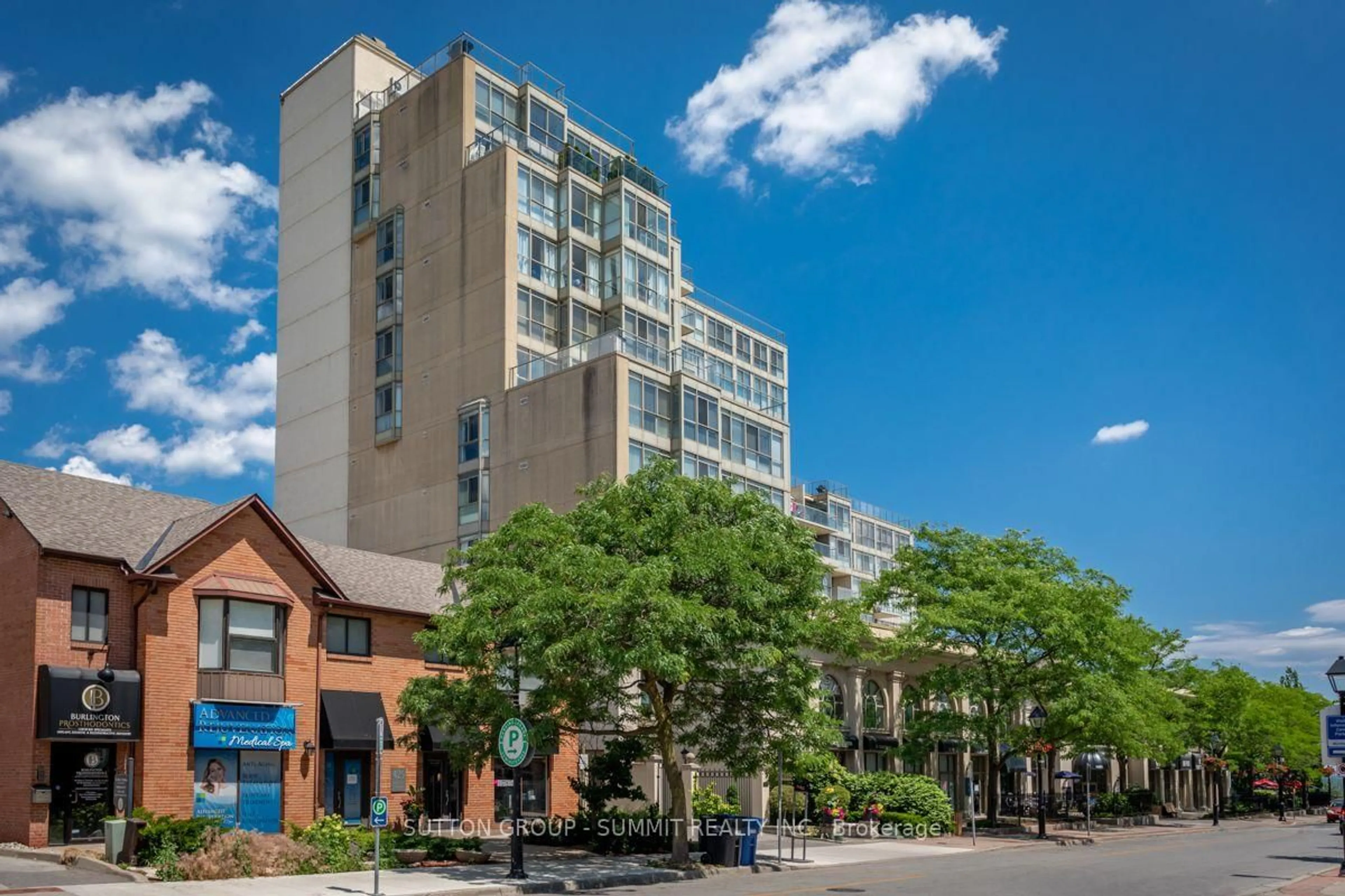 Patio, building for 415 LOCUST St #602, Burlington Ontario L7S 2J2