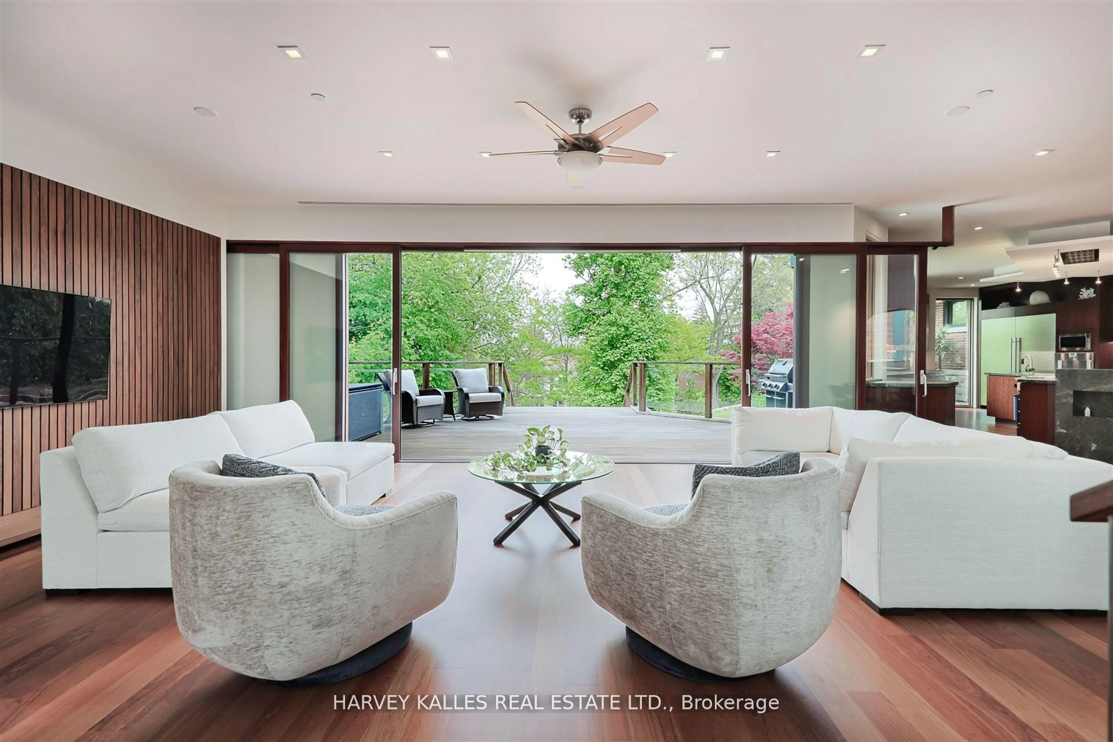 Living room with furniture, unknown for 89 Kingsway Cres, Toronto Ontario M8X 2R8