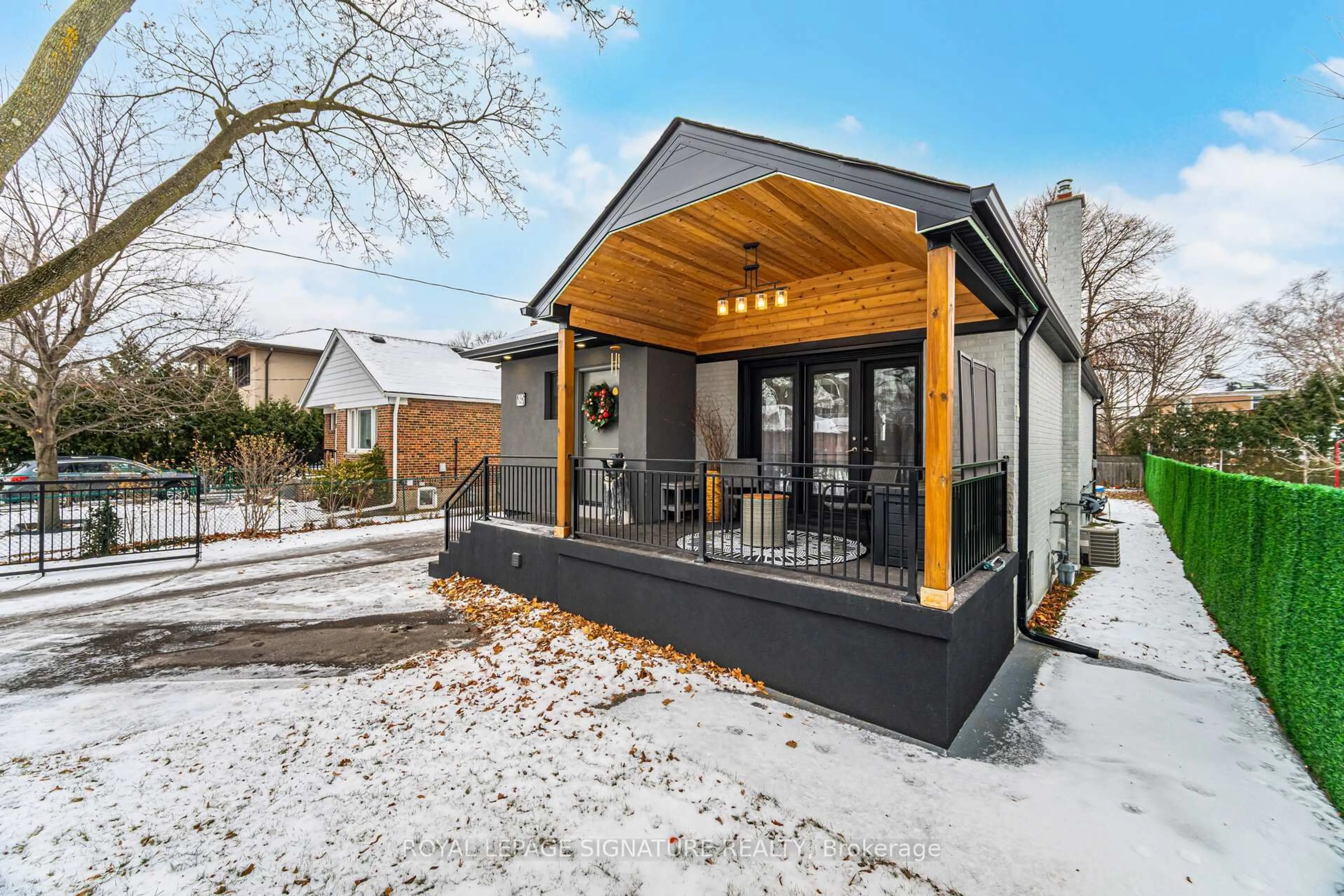 Unknown for 30 Coules Crt, Toronto Ontario M8W 2N9