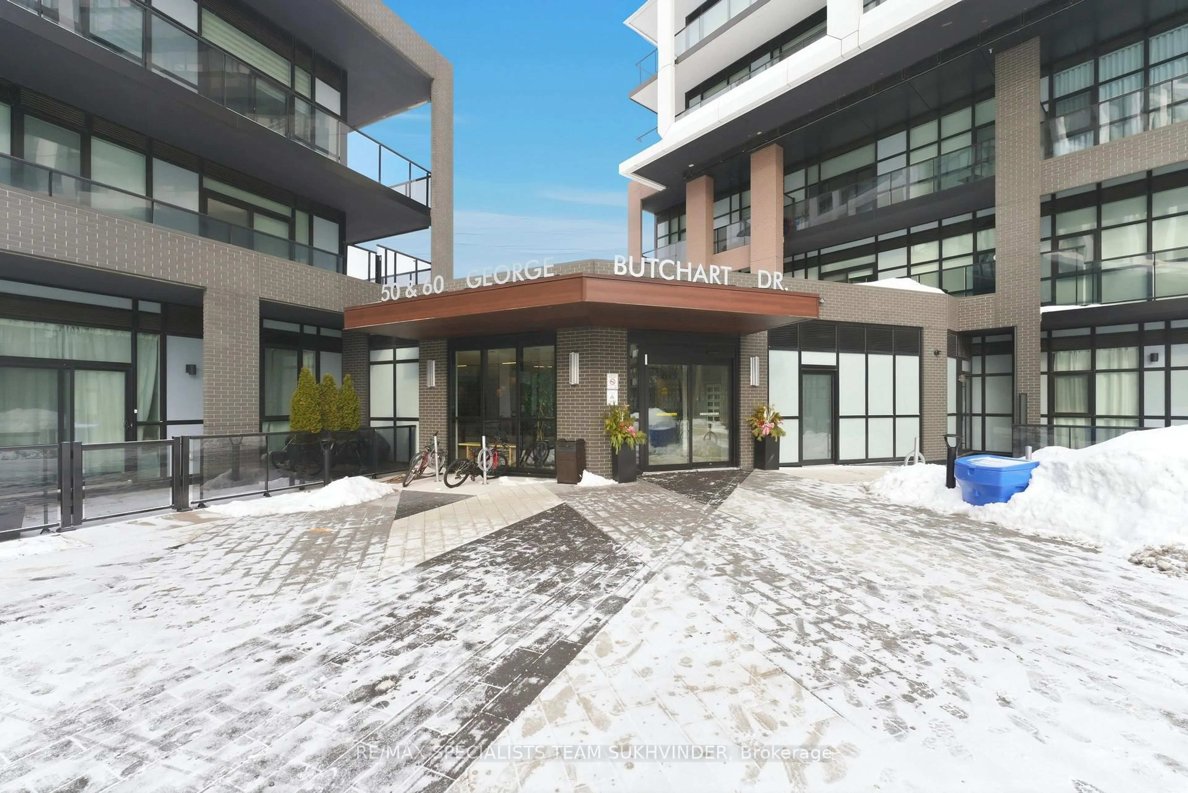 Unknown for 50 George Butchart Dr #111, Toronto Ontario M3K 2C5