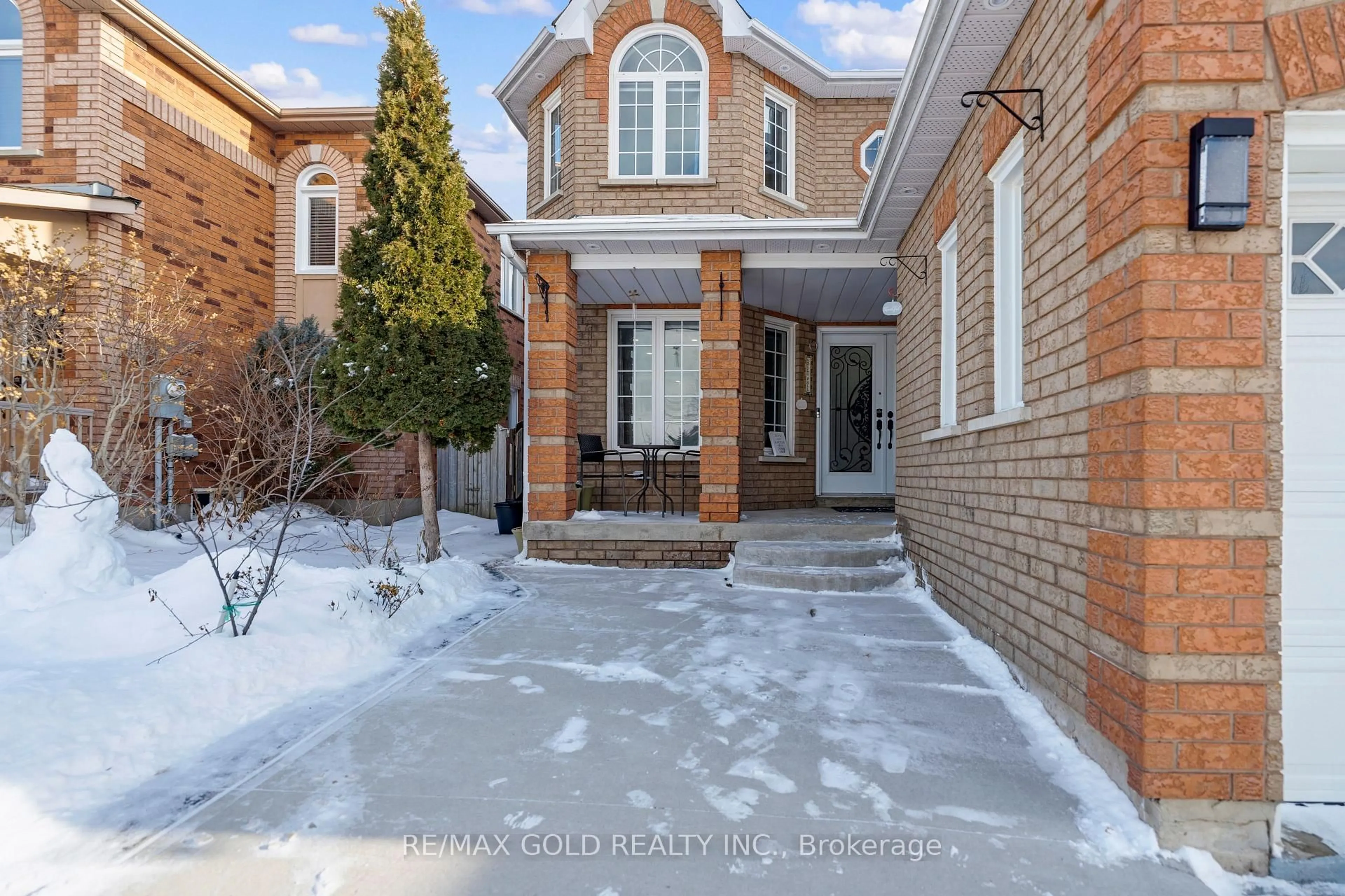 Home with brick exterior material, street for 49 Sterritt Dr, Brampton Ontario L6Y 5E4
