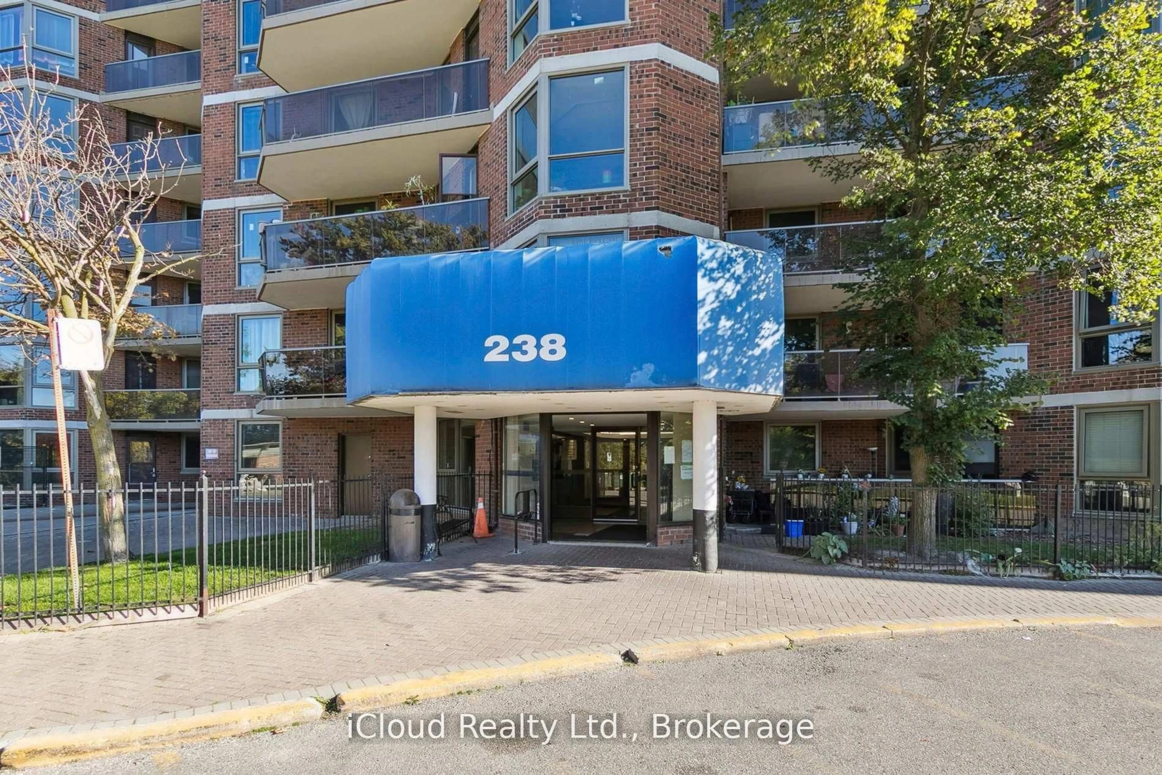 Indoor foyer for 238 Albion Rd #1108, Toronto Ontario M9W 6A7