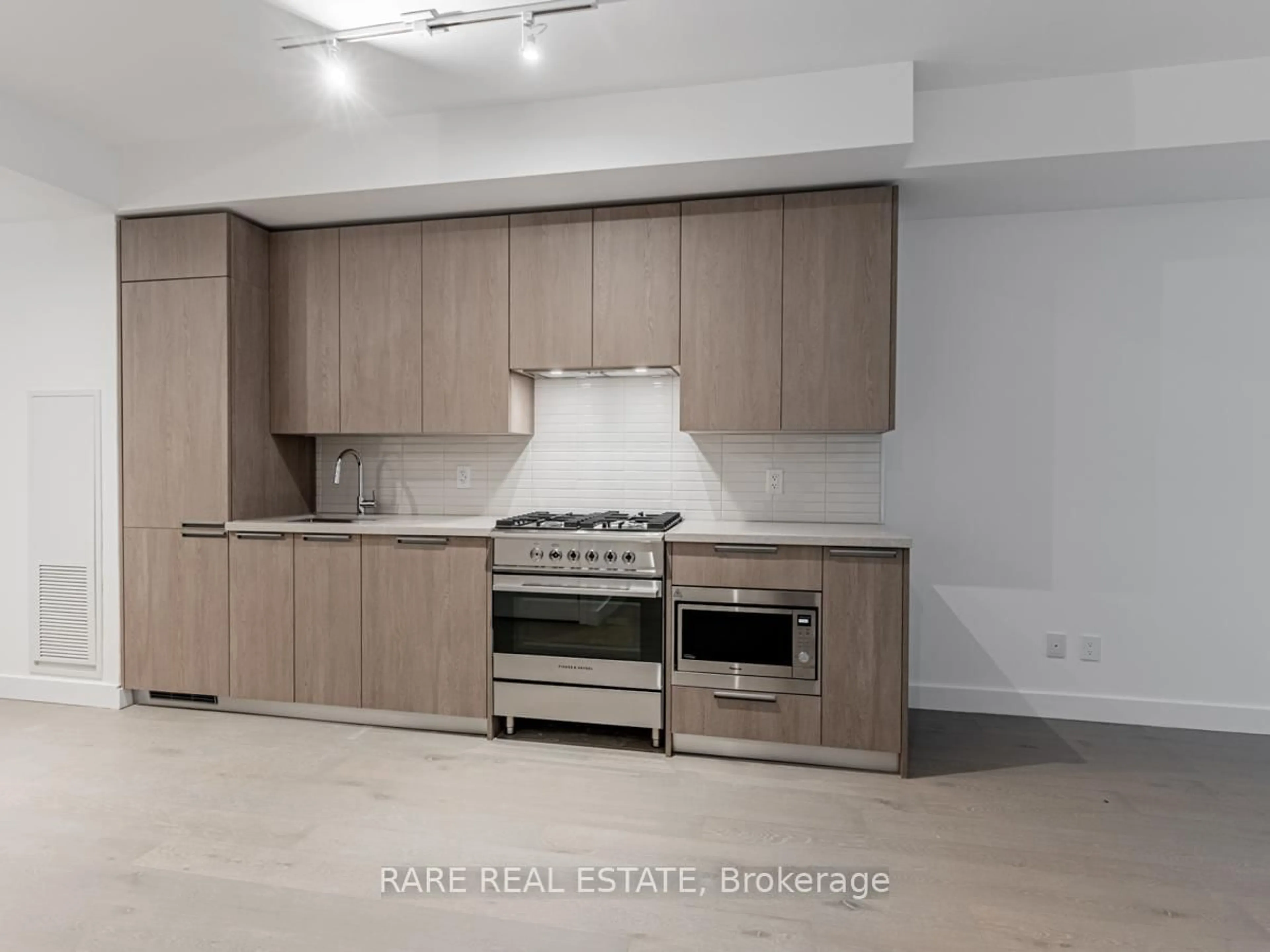 Unknown for 160 Kingsway Cres #505, Toronto Ontario M8X 2R2