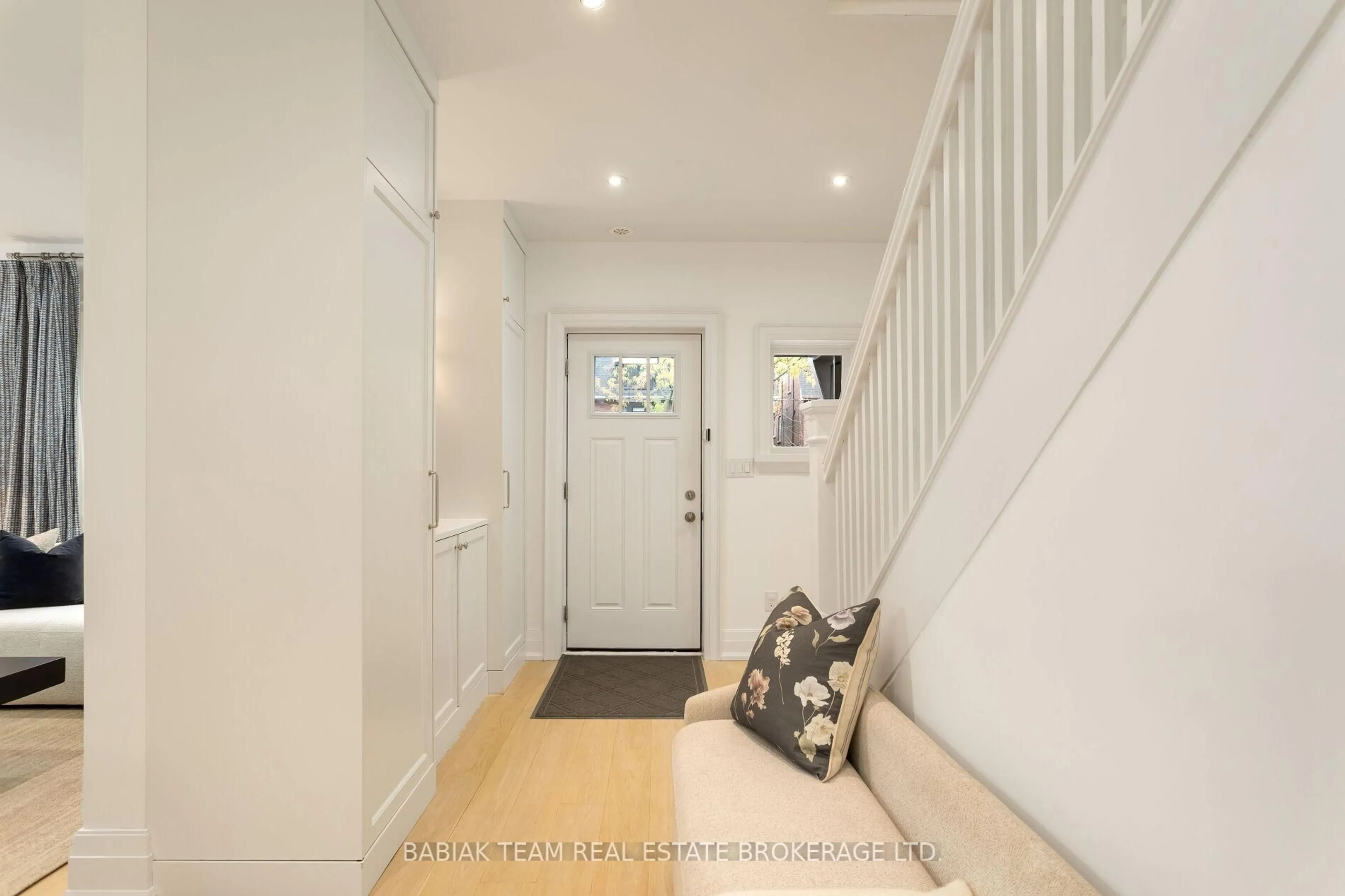Indoor entryway for 12 Hewitt Ave, Toronto Ontario M6R 1Y3