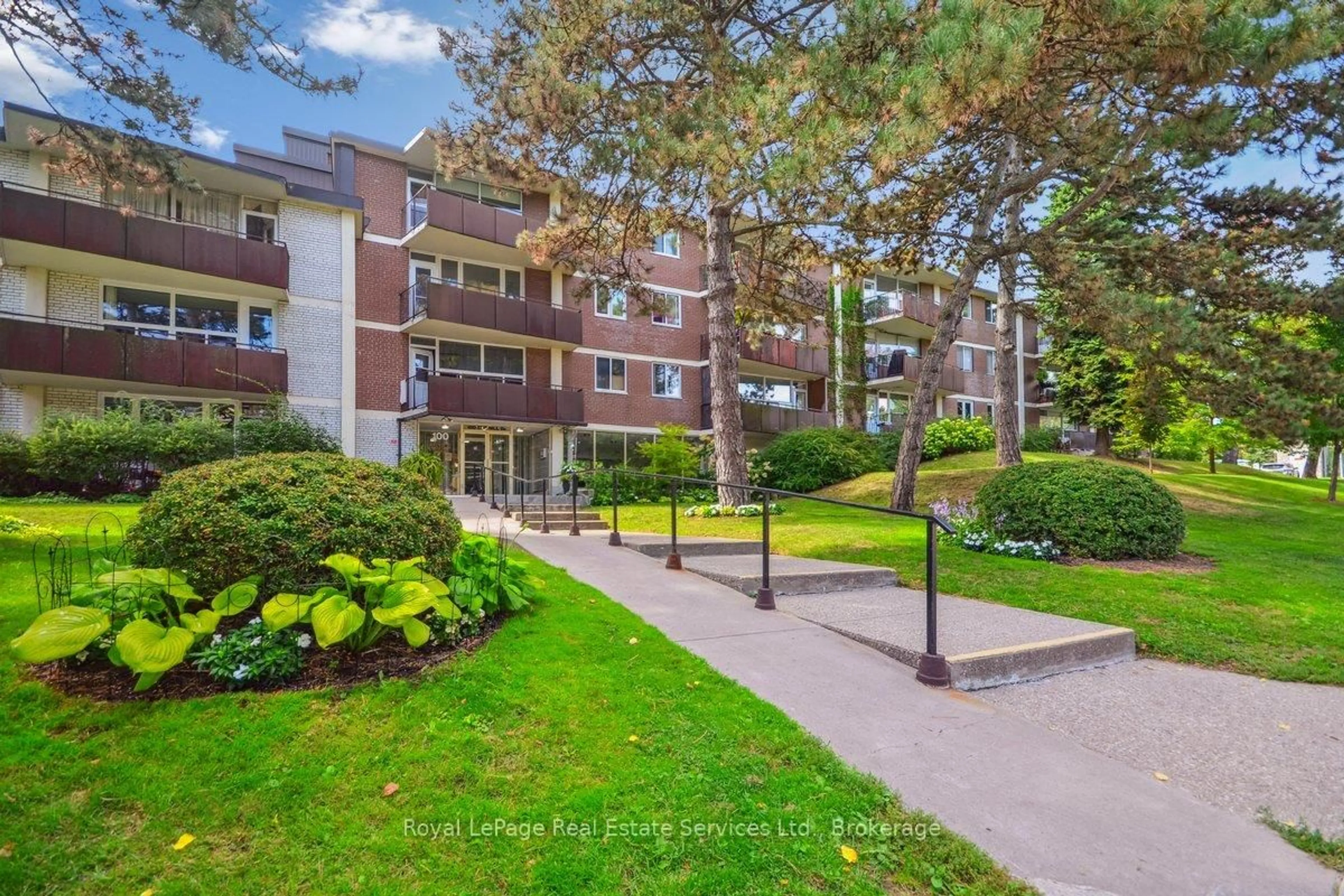 Patio, street for 100 Coe Hill Dr #203, Toronto Ontario M6S 3E1