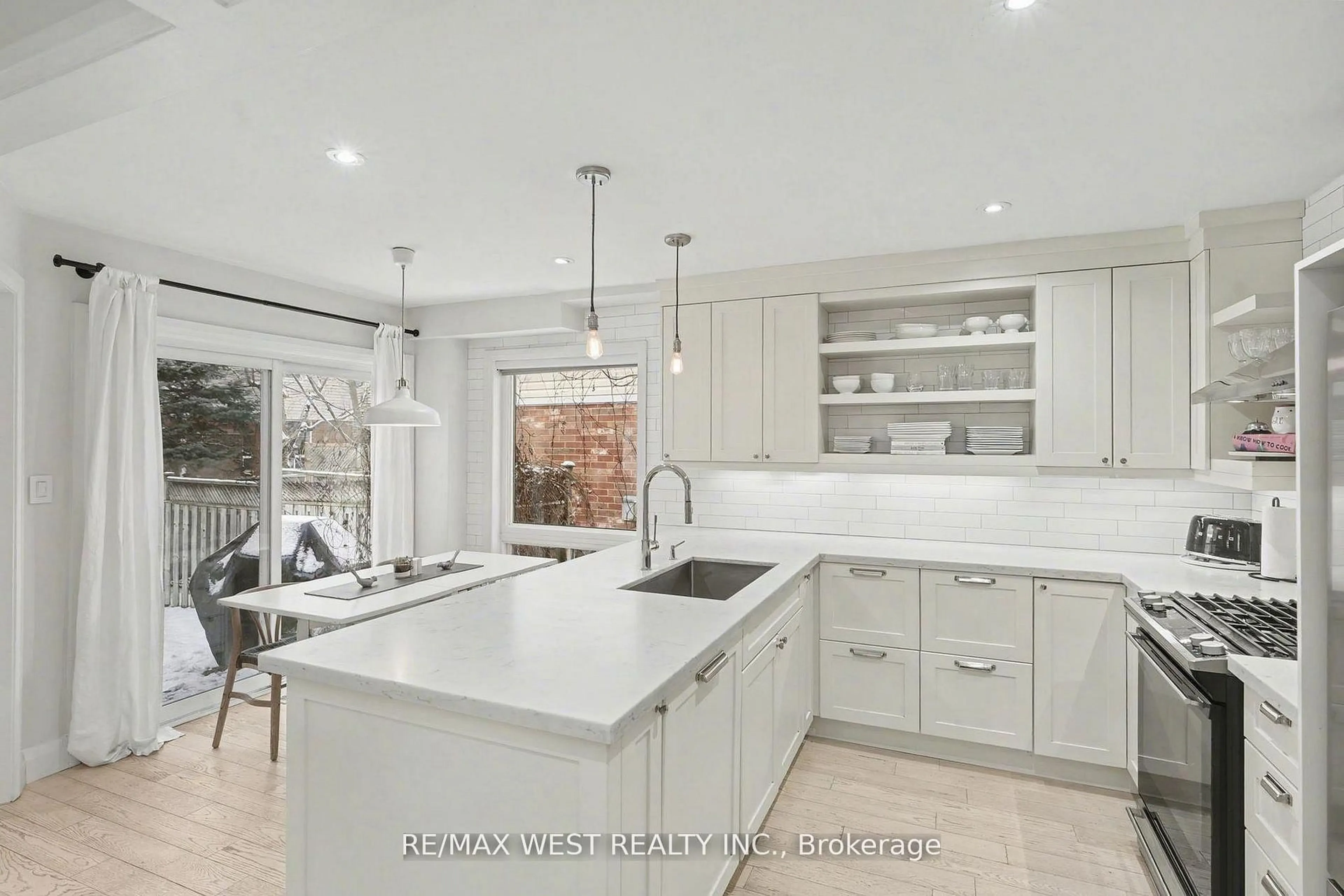 Contemporary kitchen, ceramic/tile floor for 2232 Casselman Crt, Burlington Ontario L7L 6T7