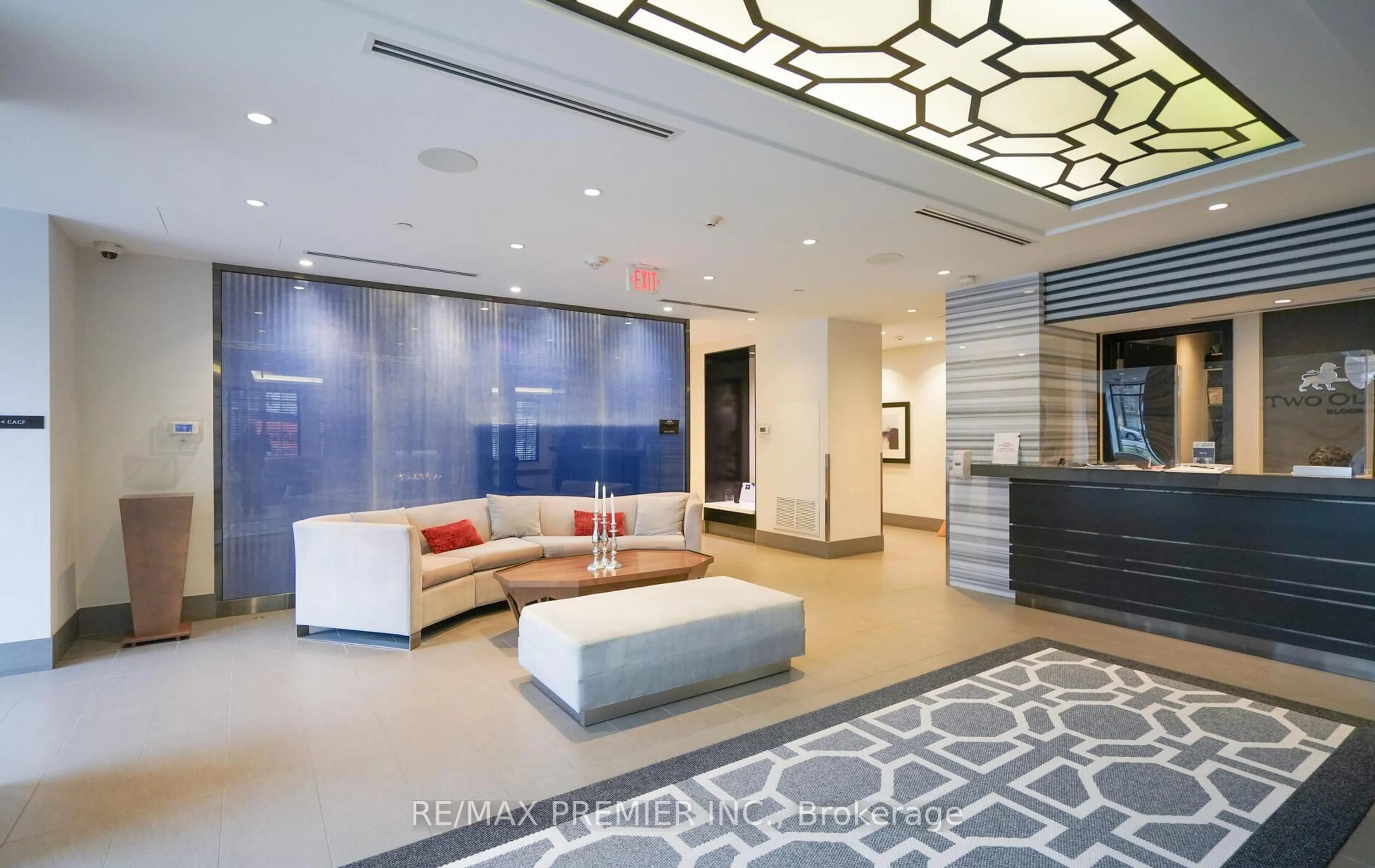 Lobby for 2 Old Mill Dr #303, Toronto Ontario M6S 0A2
