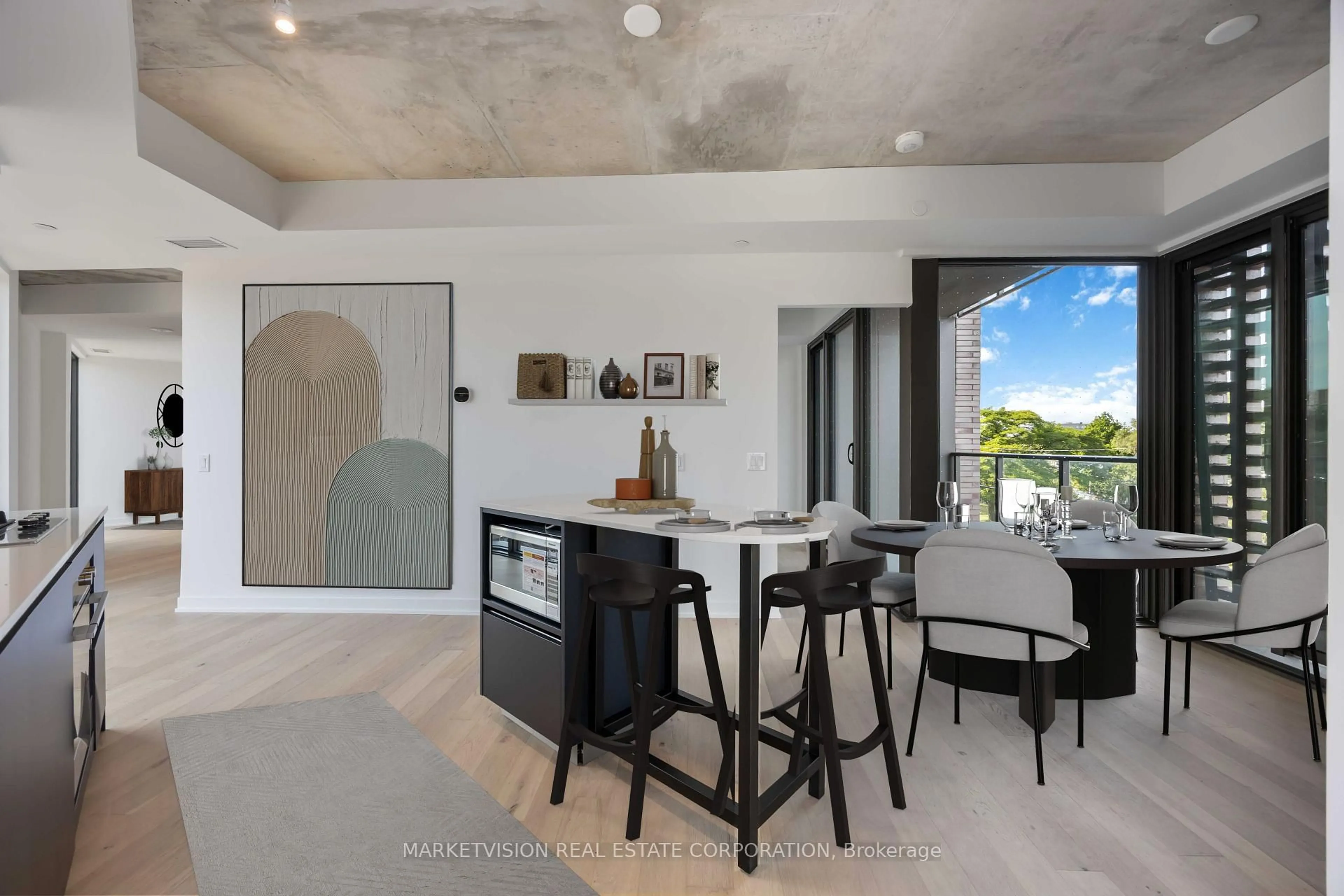 Unknown for 2625 Dundas St #414, Toronto Ontario M6P 1X9