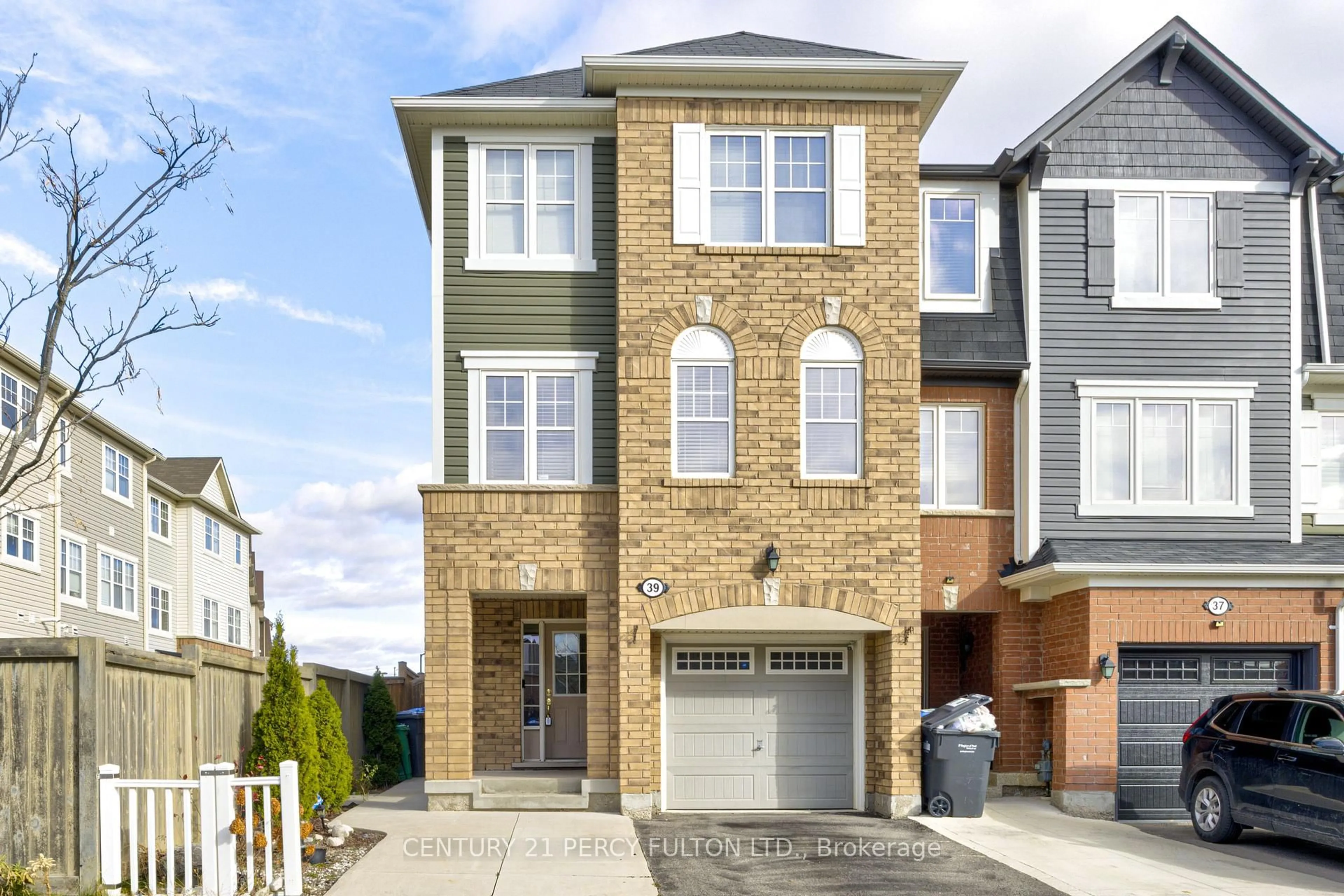Home with brick exterior material, street for 39 Vanhorne Clse, Brampton Ontario L7A 0X8