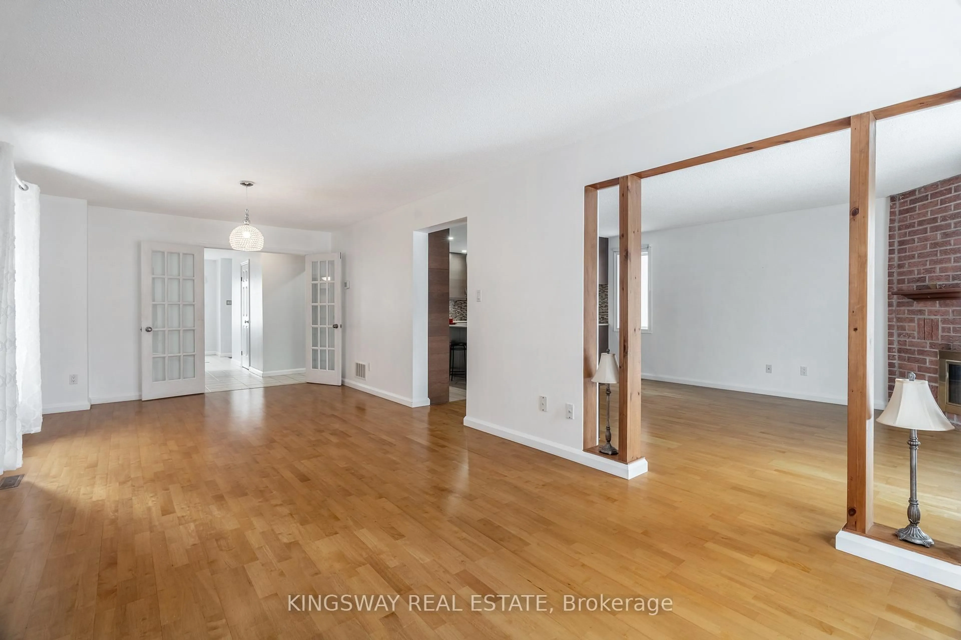 Unknown for 1329 Sweetbirch Cres, Mississauga Ontario L5C 3R4