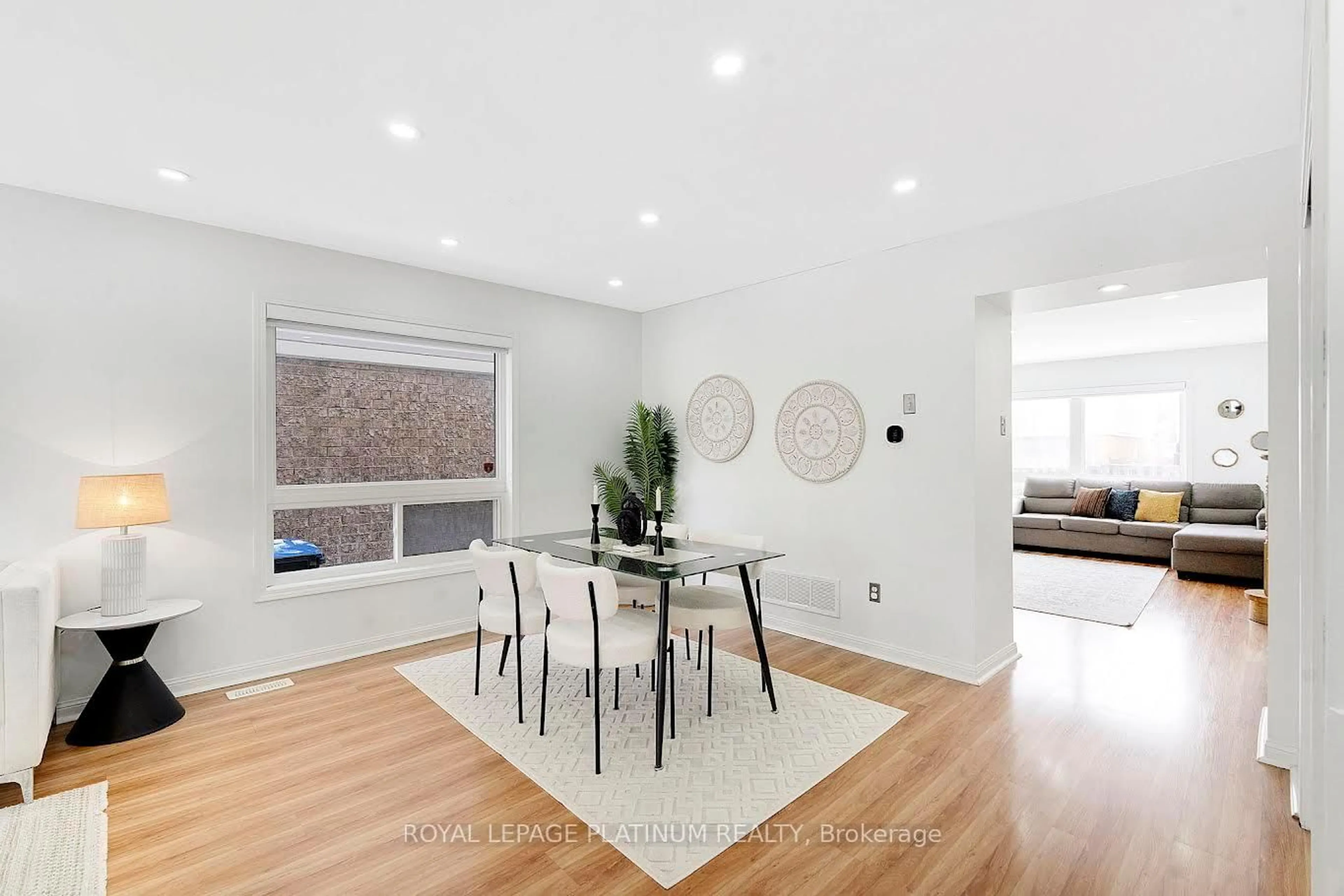 Dining room, unknown for 23 Mendoza Dr, Brampton Ontario L7A 3M1