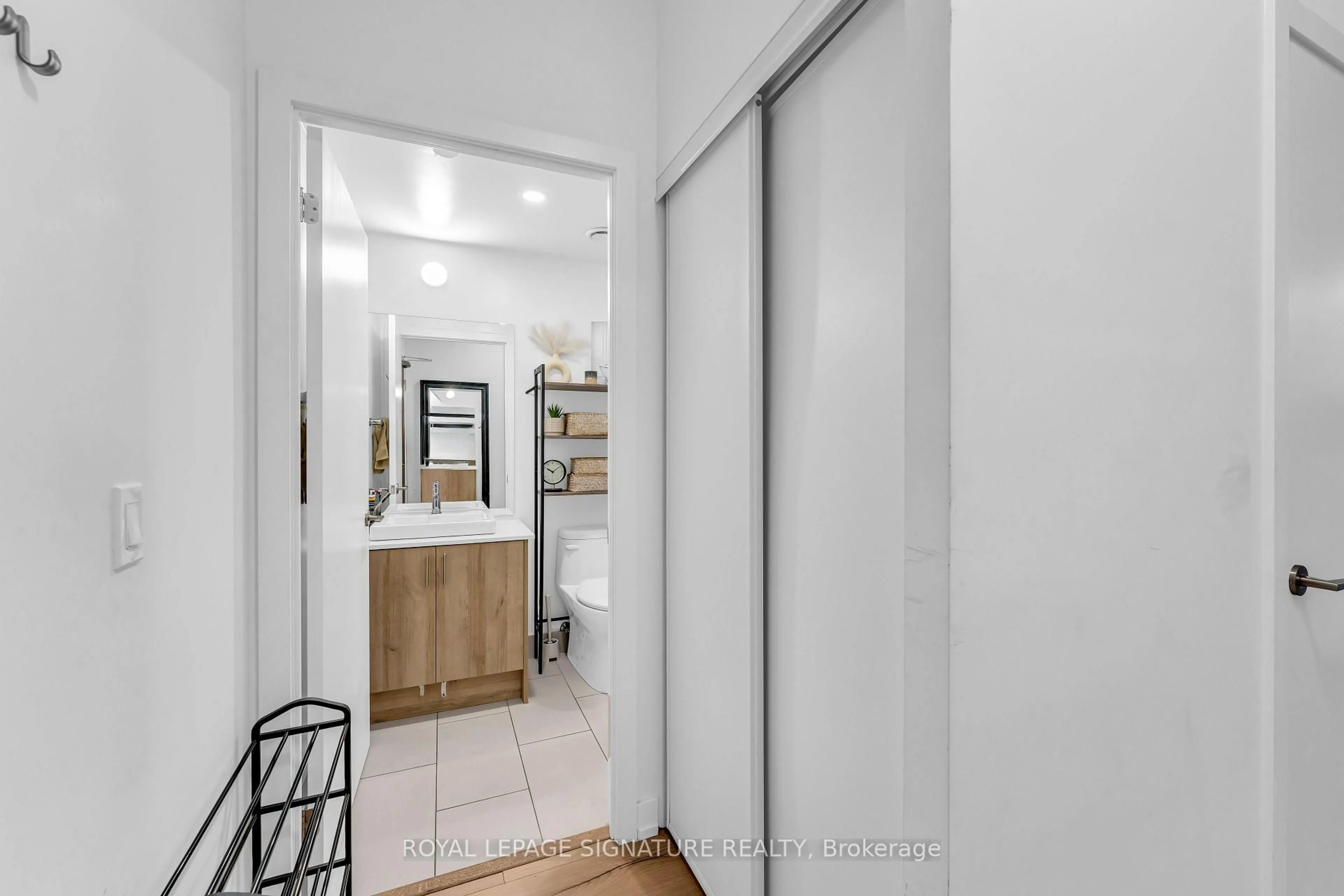 Unknown for 1195 The Queensway #317, Toronto Ontario M8Z 1R6