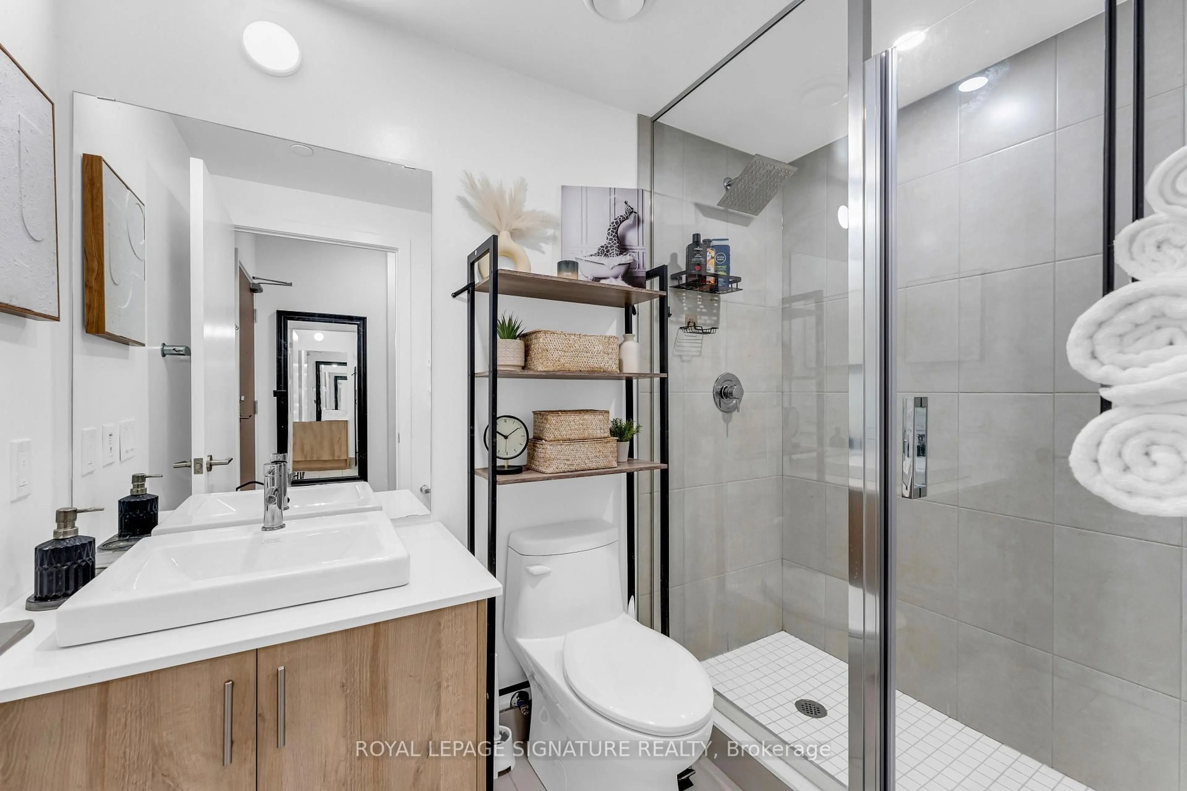 Contemporary bathroom, ceramic/tile floor for 1195 The Queensway #317, Toronto Ontario M8Z 1R6