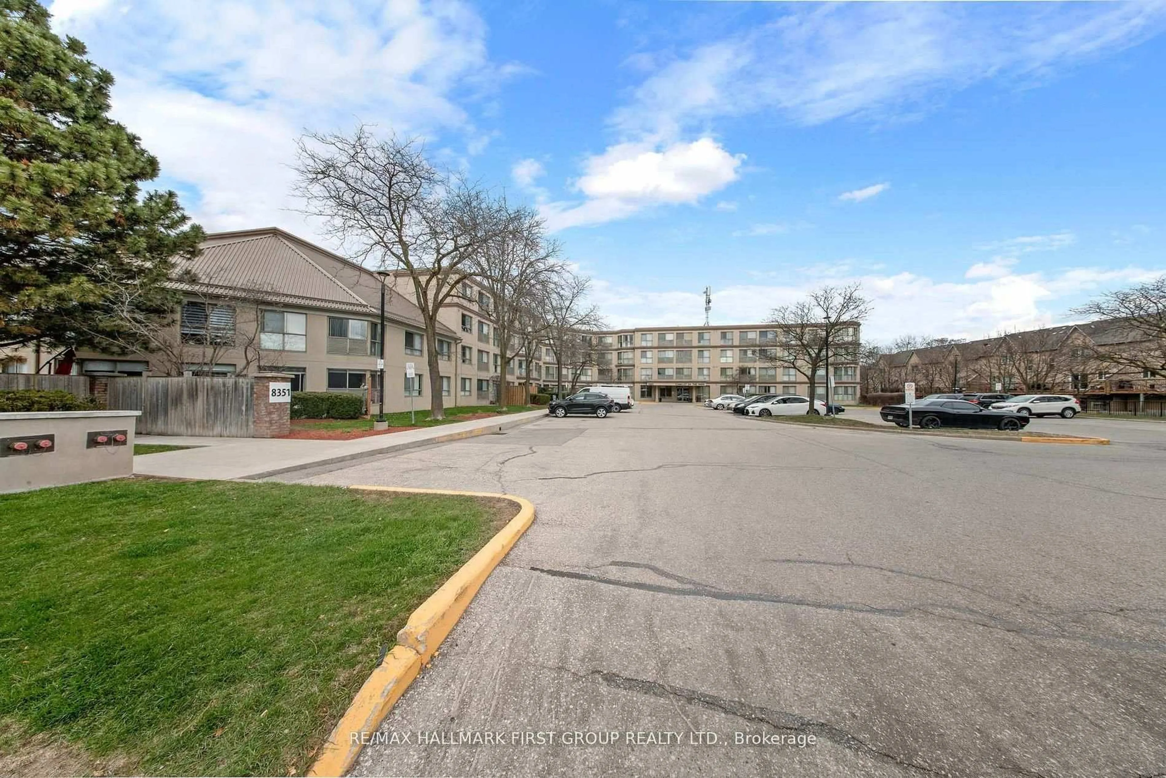 Patio, street for 8351 McLaughlin Rd #218, Brampton Ontario L6Y 4H8