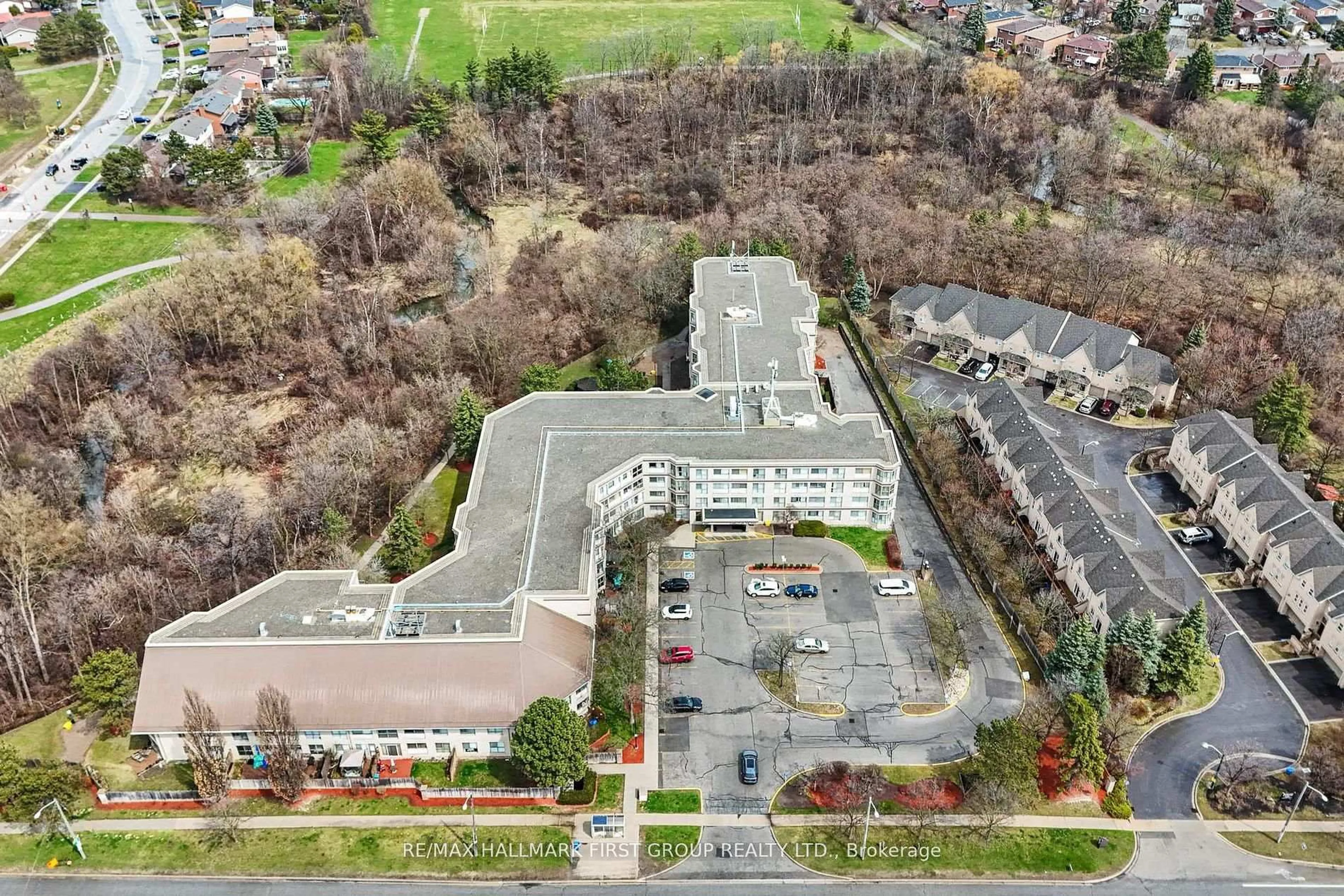 A pic from outside/outdoor area/front of a property/back of a property/a pic from drone, building for 8351 McLaughlin Rd #218, Brampton Ontario L6Y 4H8