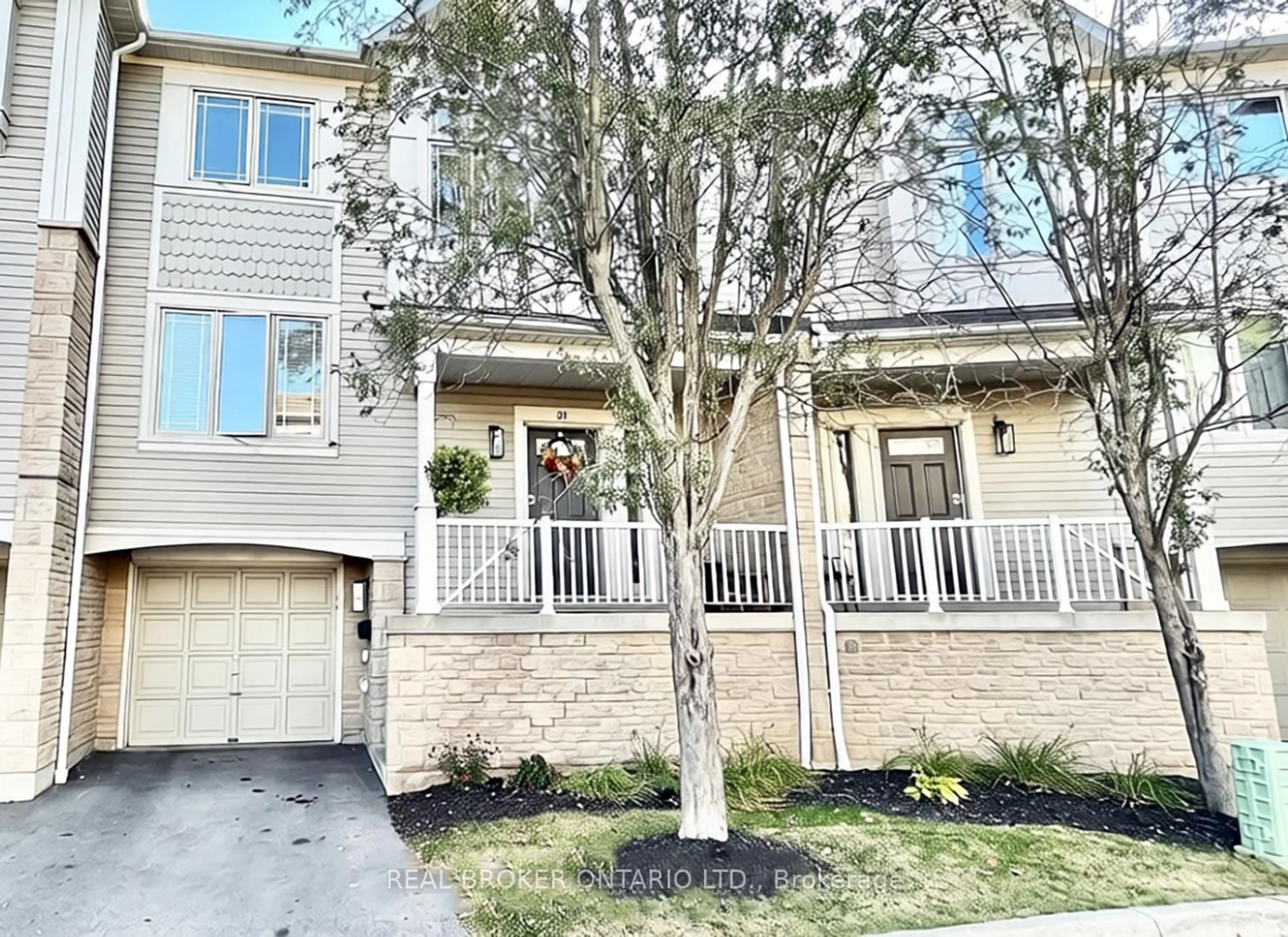 Home with brick exterior material, street for 7101 Branigan Gate #31, Mississauga Ontario L5N 7S2