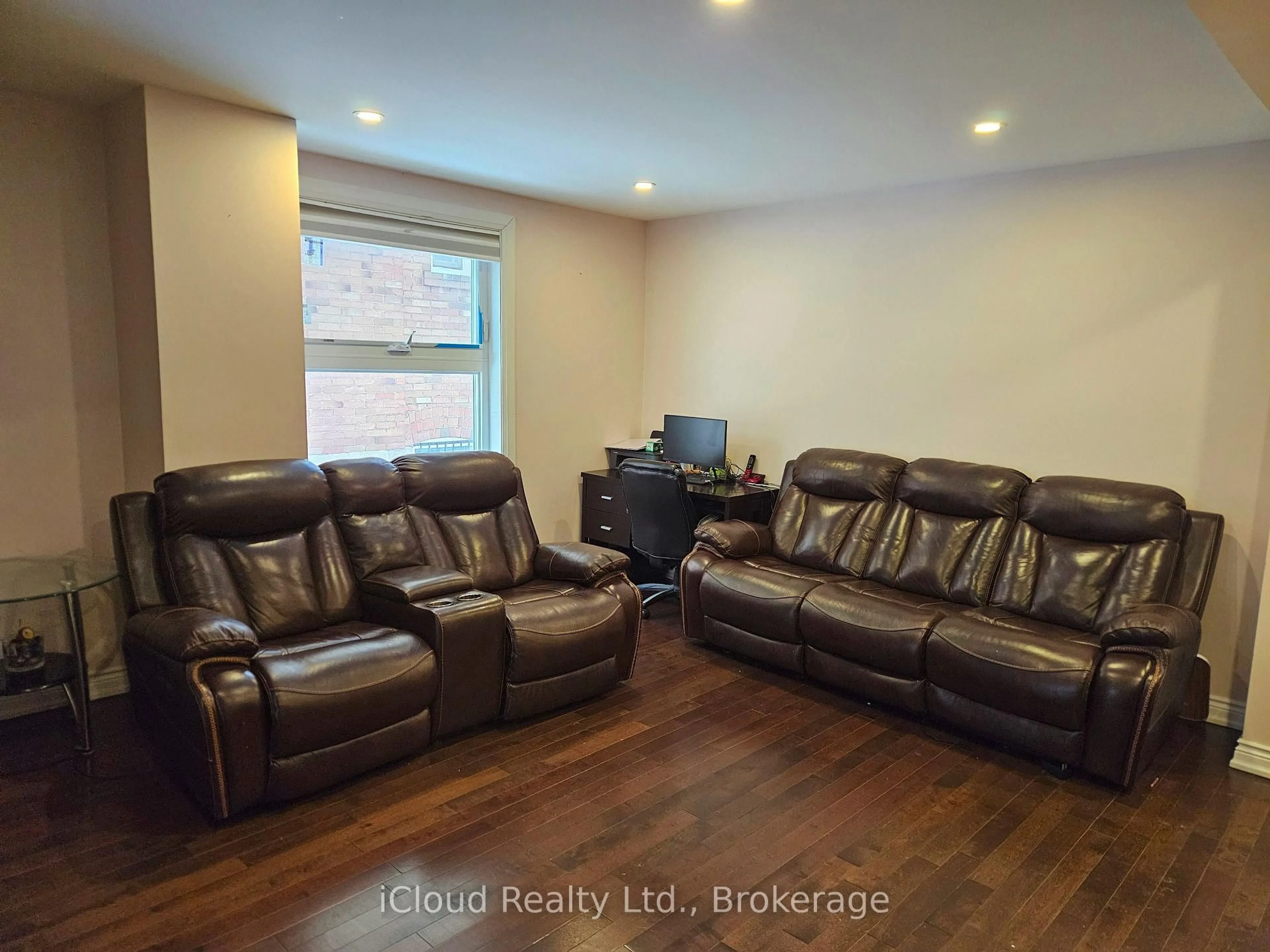 Unknown for 104 McRoberts Ave, Toronto Ontario M6E 4P5