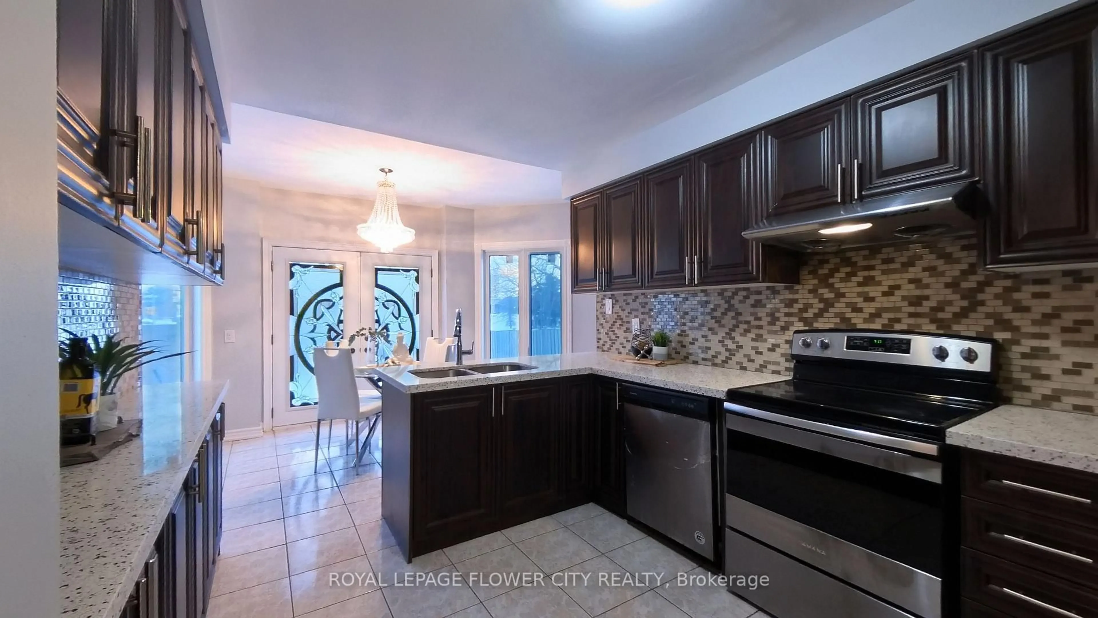 Open concept kitchen, ceramic/tile floor for 1 Donaldson Dr, Brampton Ontario L6Y 3G7