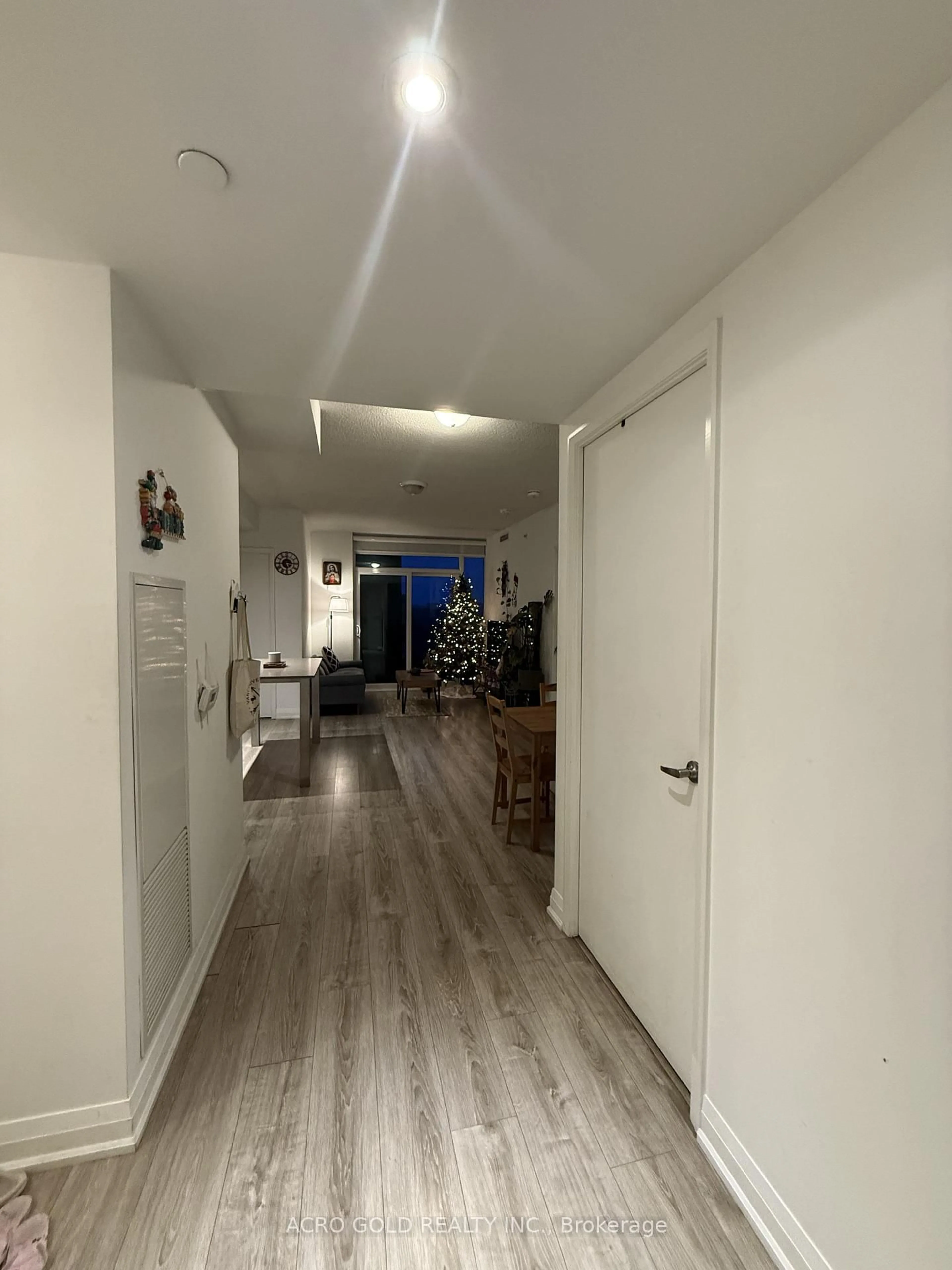 Unknown for 10 Gibbs Rd #712, Toronto Ontario M9B 0E2