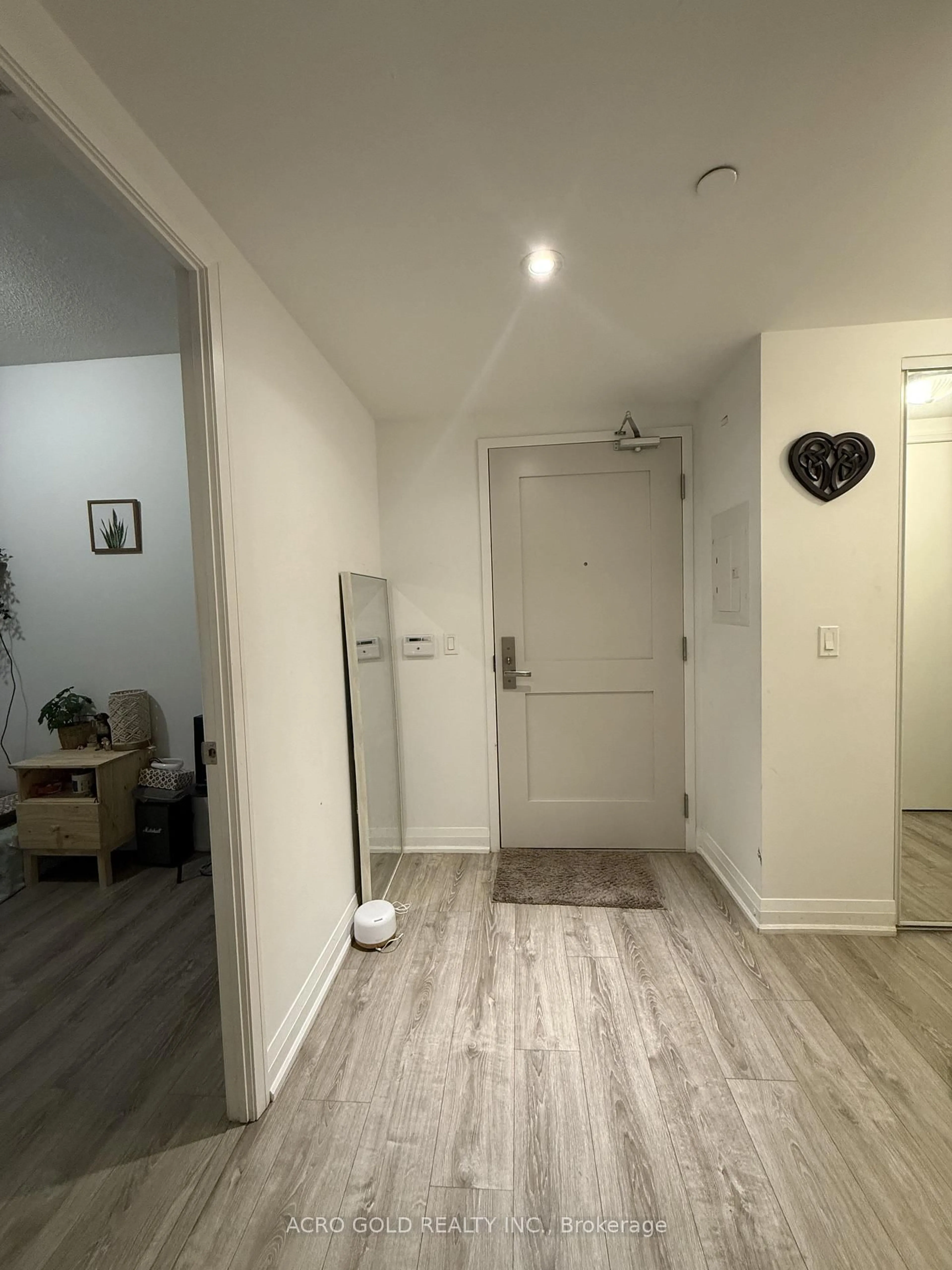 Unknown for 10 Gibbs Rd #712, Toronto Ontario M9B 0E2