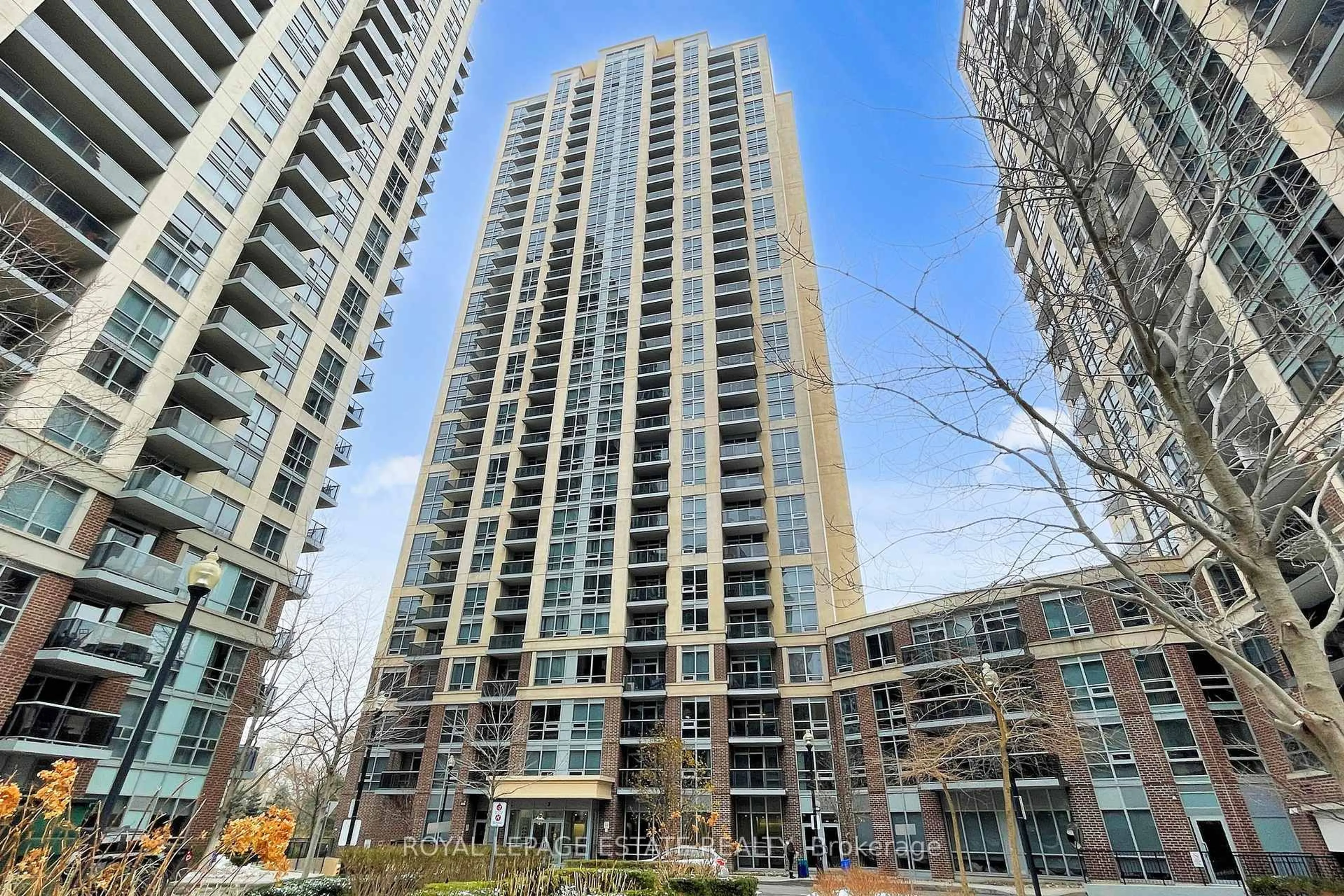 Unknown for 3 Michael Power Pl #204, Toronto Ontario M9A 0A2