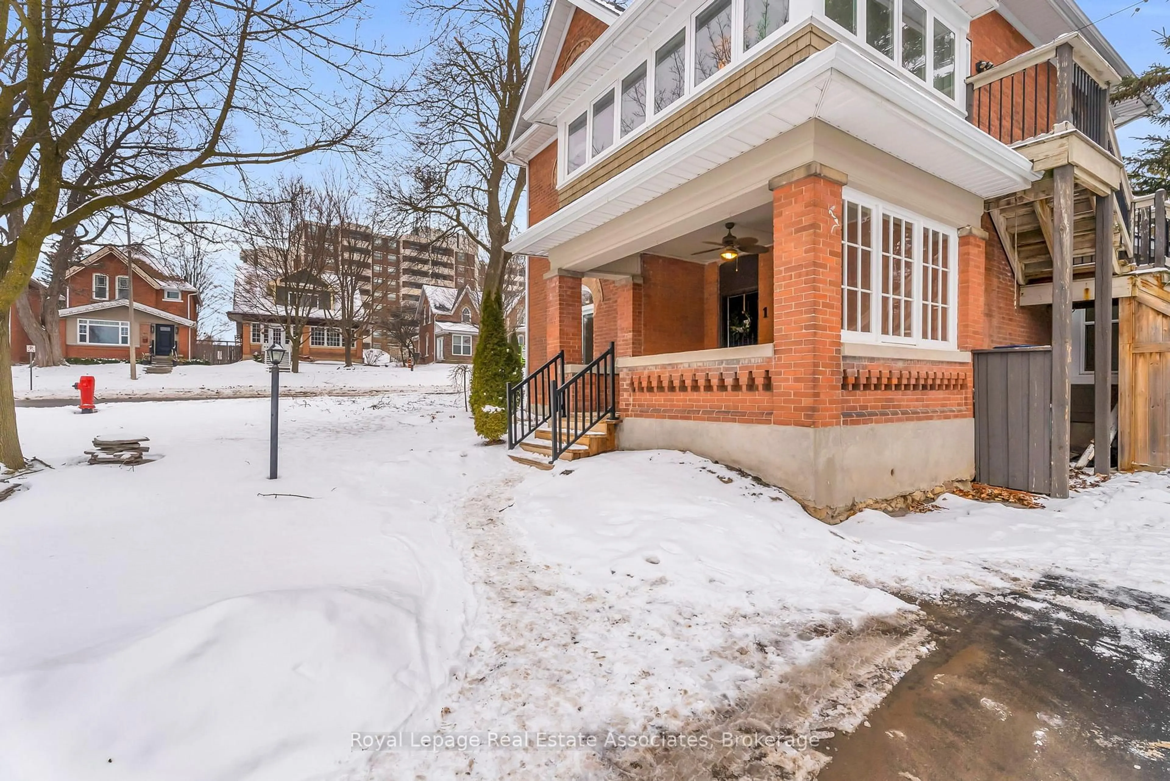 Patio, street for 1 Third Ave, Orangeville Ontario L9W 1G8