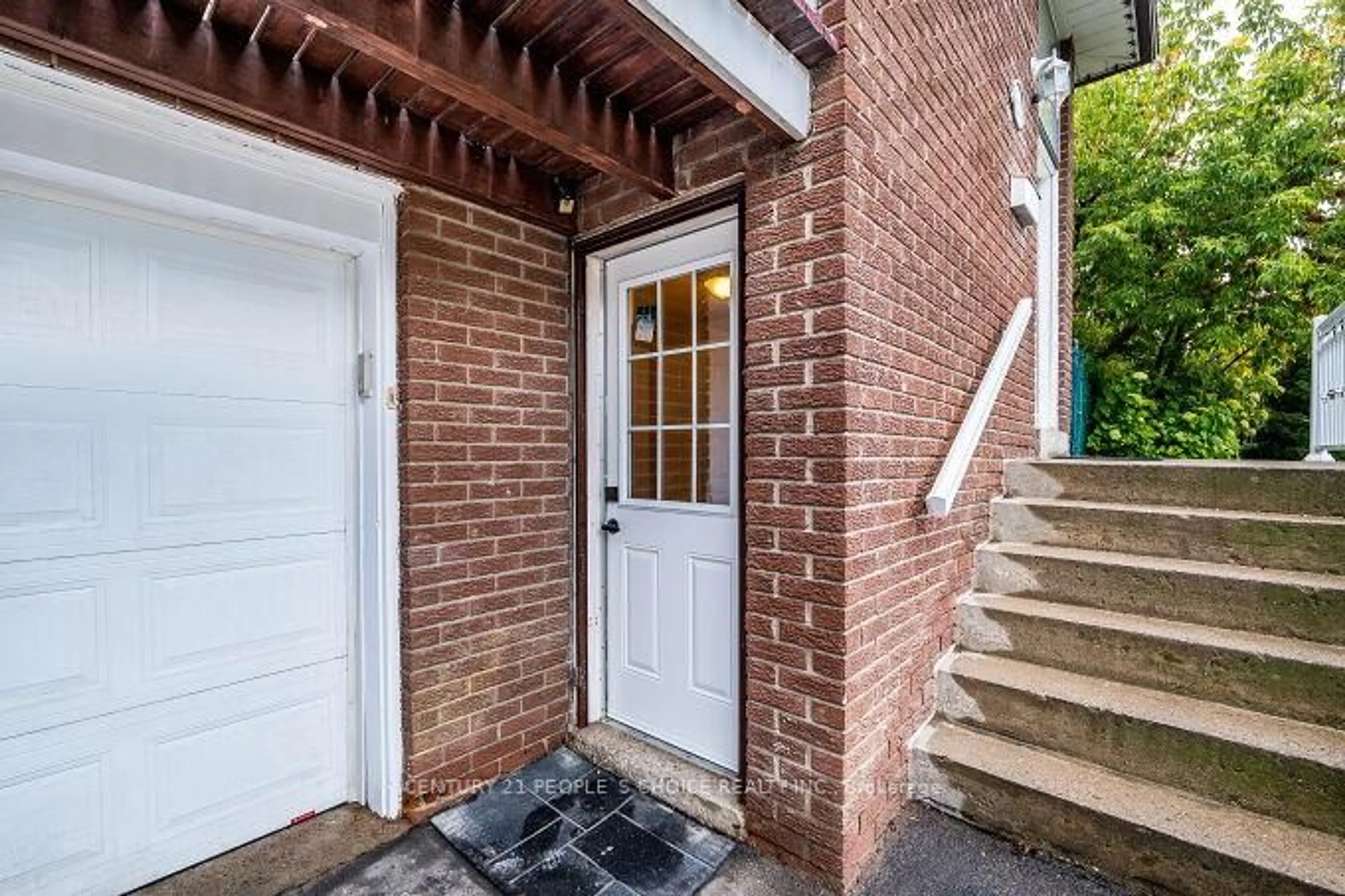 Unknown for 453 Ginger Dwns, Mississauga Ontario L5A 3A8