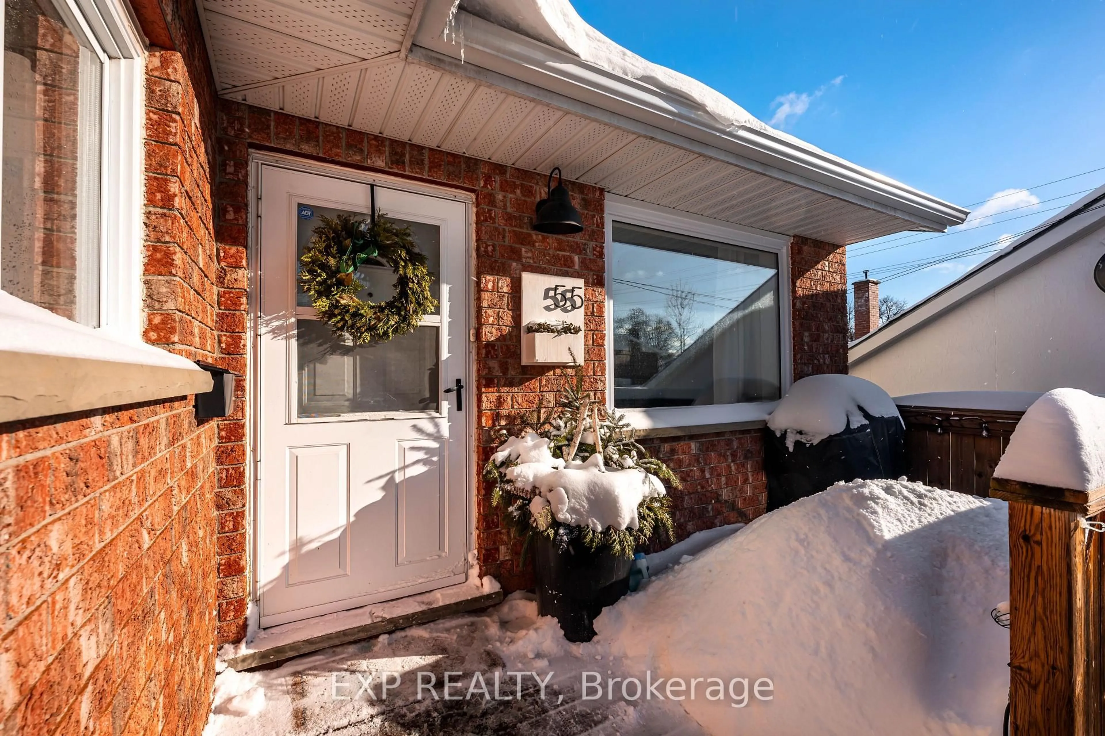 Indoor entryway for 55 William St, Orangeville Ontario L9W 2R8
