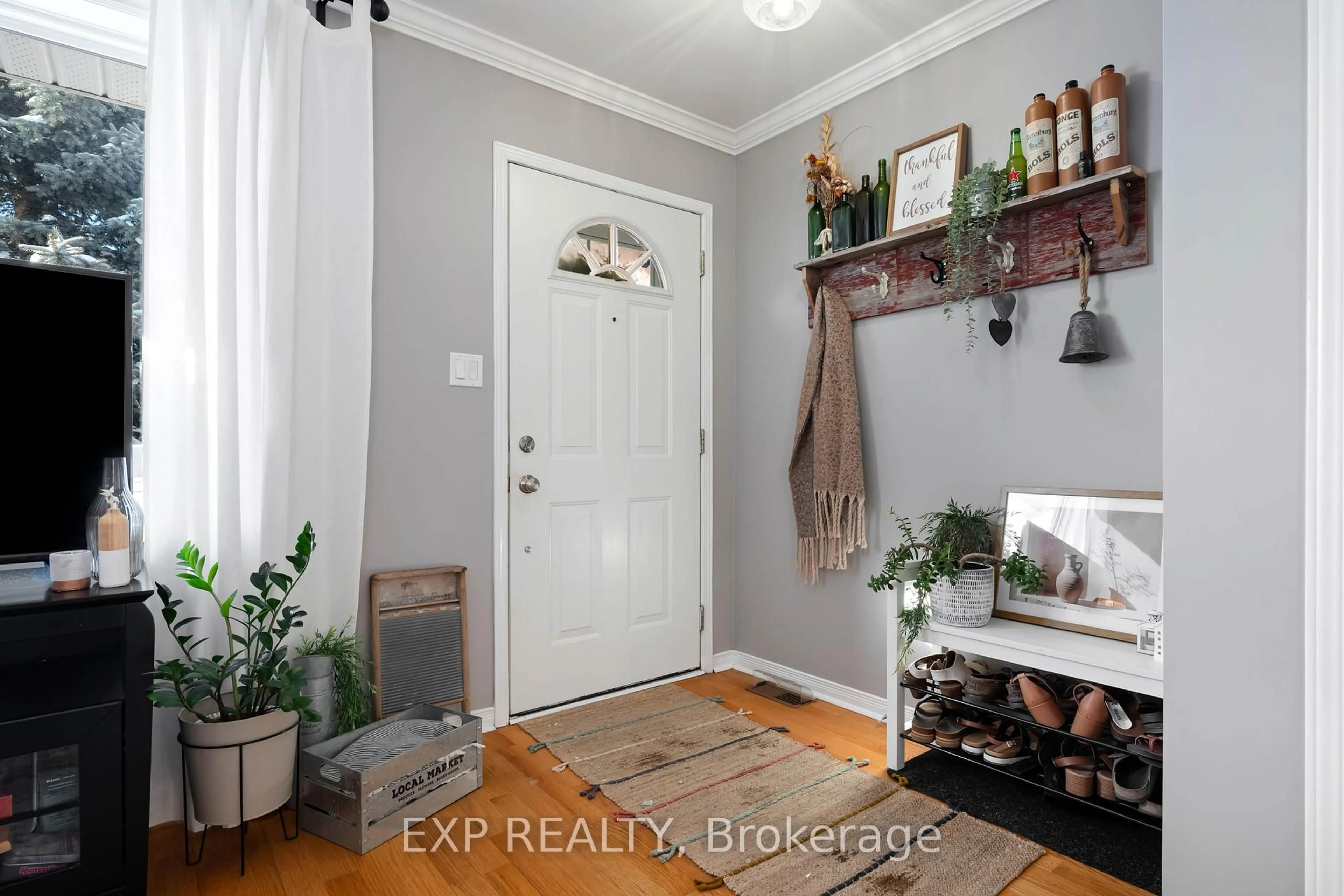 Indoor entryway for 55 William St, Orangeville Ontario L9W 2R8
