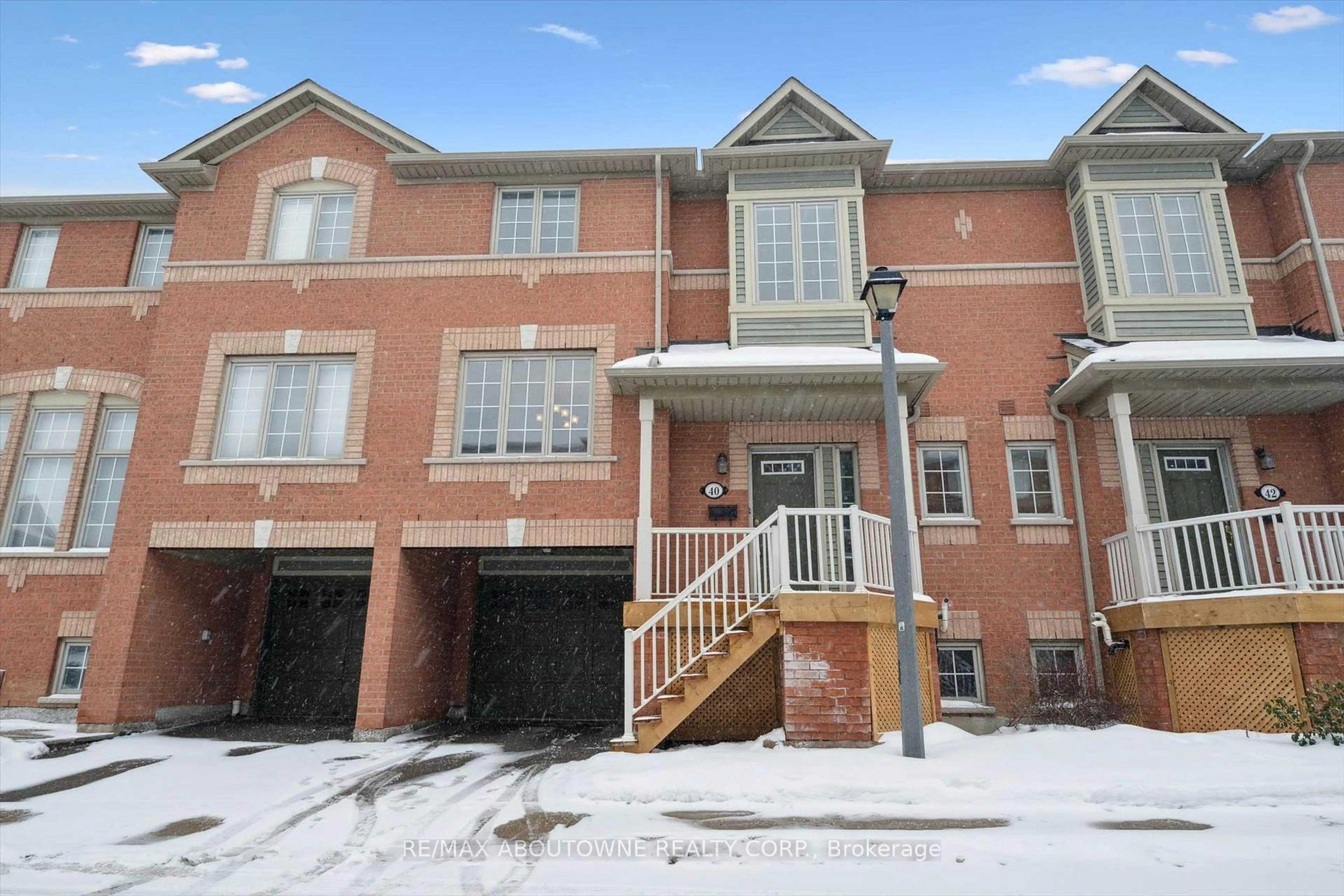 Home with brick exterior material, street for 5031 East Mill Rd #40, Mississauga Ontario L5V 2M5