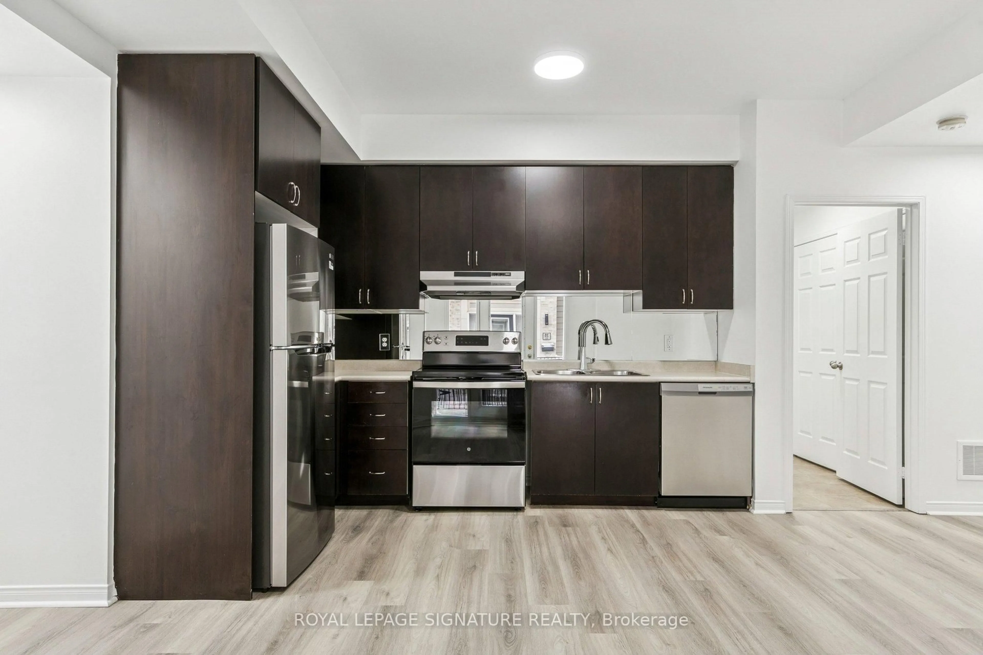 Unknown for 5035 Oscar Peterson Blvd #38, Mississauga Ontario L5M 0P4