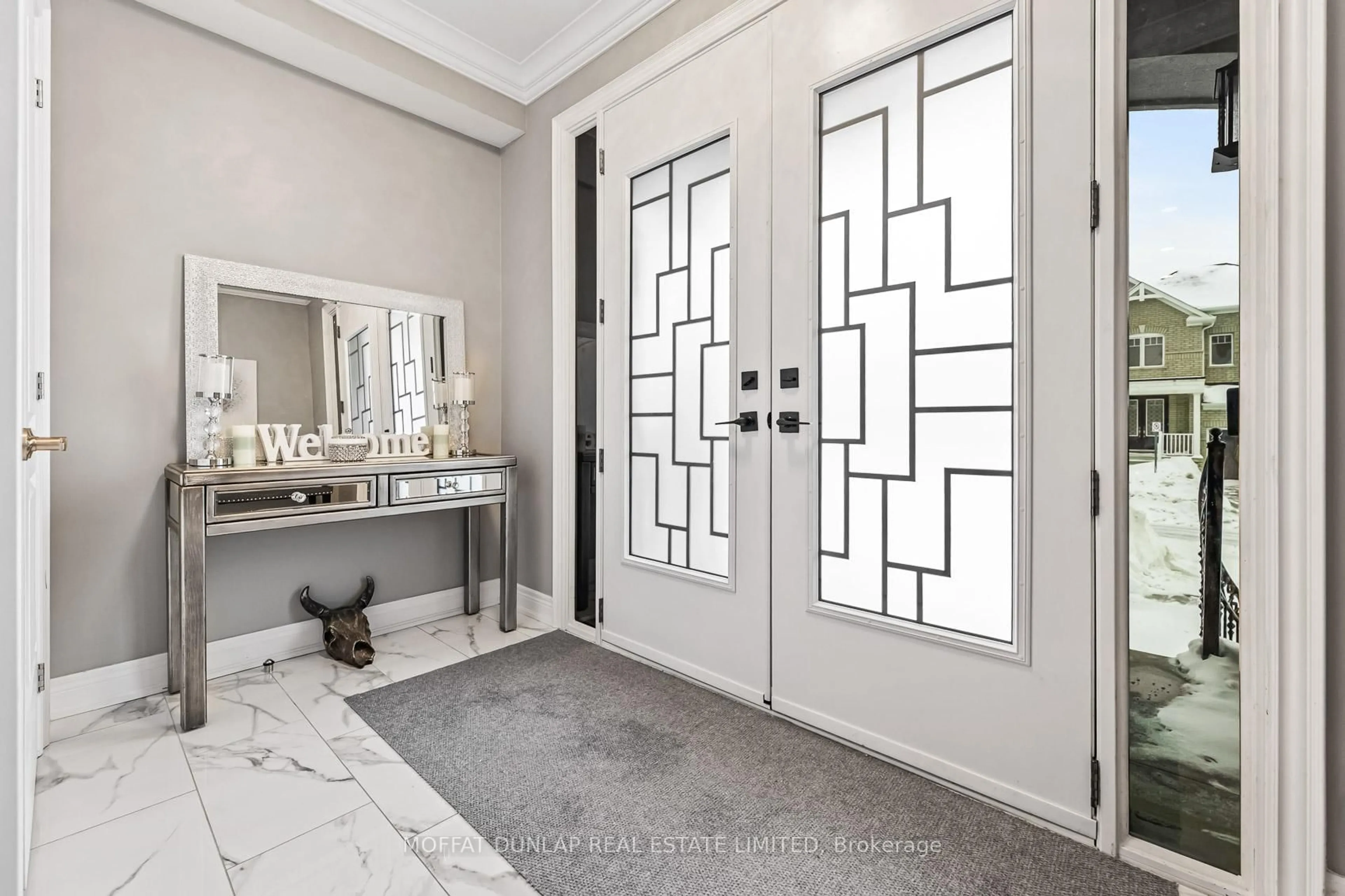 Indoor entryway for 69 Ash Hill Ave, Caledon Ontario L7C 4E8