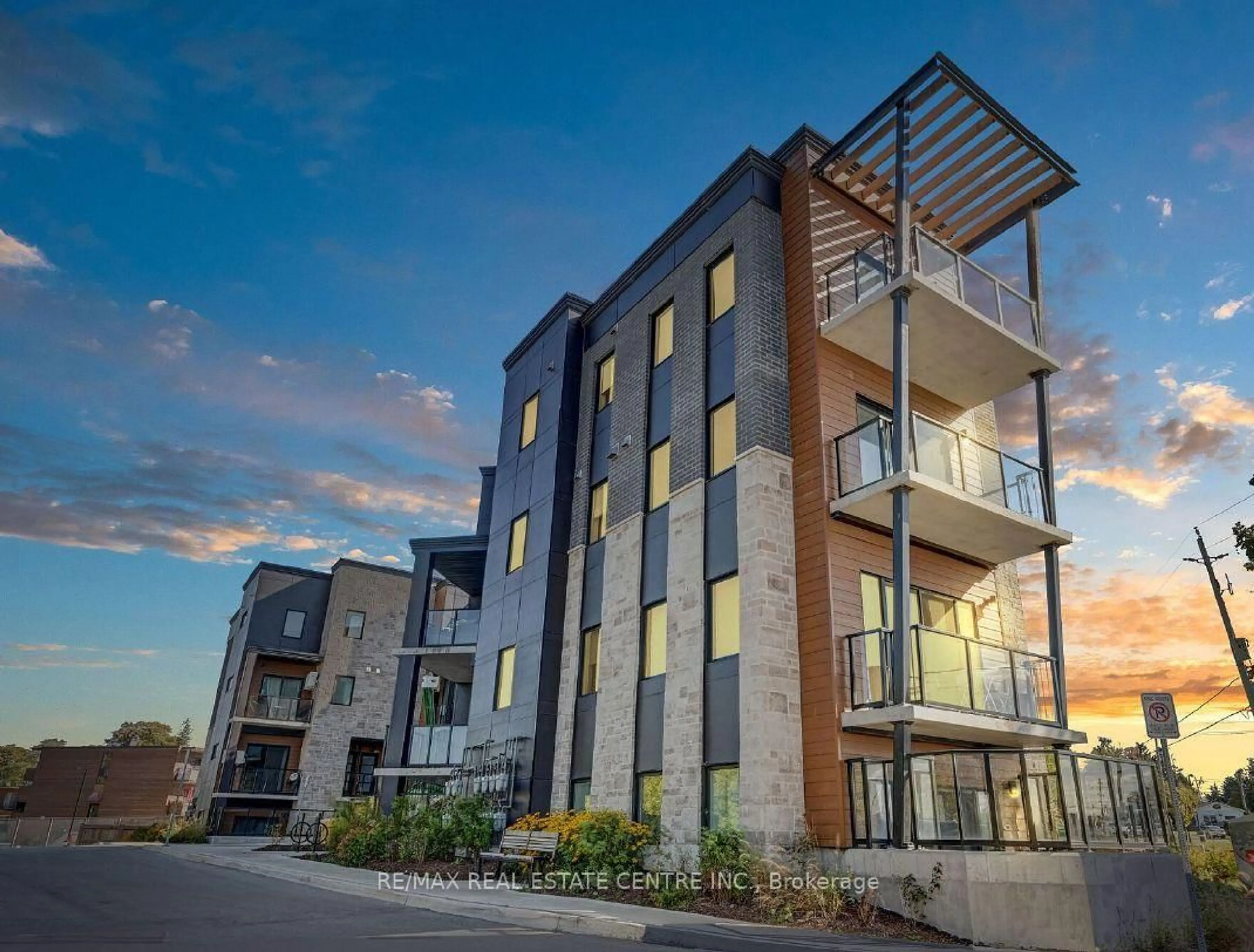 Unknown for 17 Centre St #307, Orangeville Ontario L9W 7S6