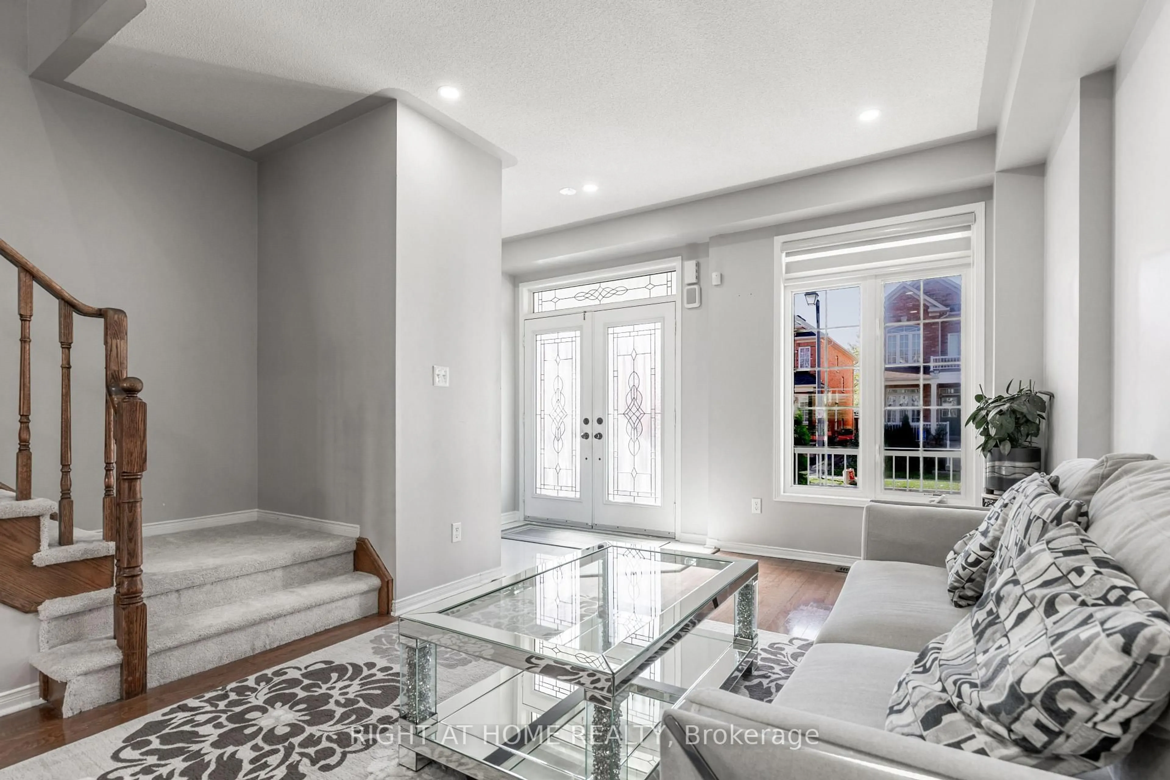 Living room with furniture, unknown for 1107 Bonin Cres, Milton Ontario L9T 0B2