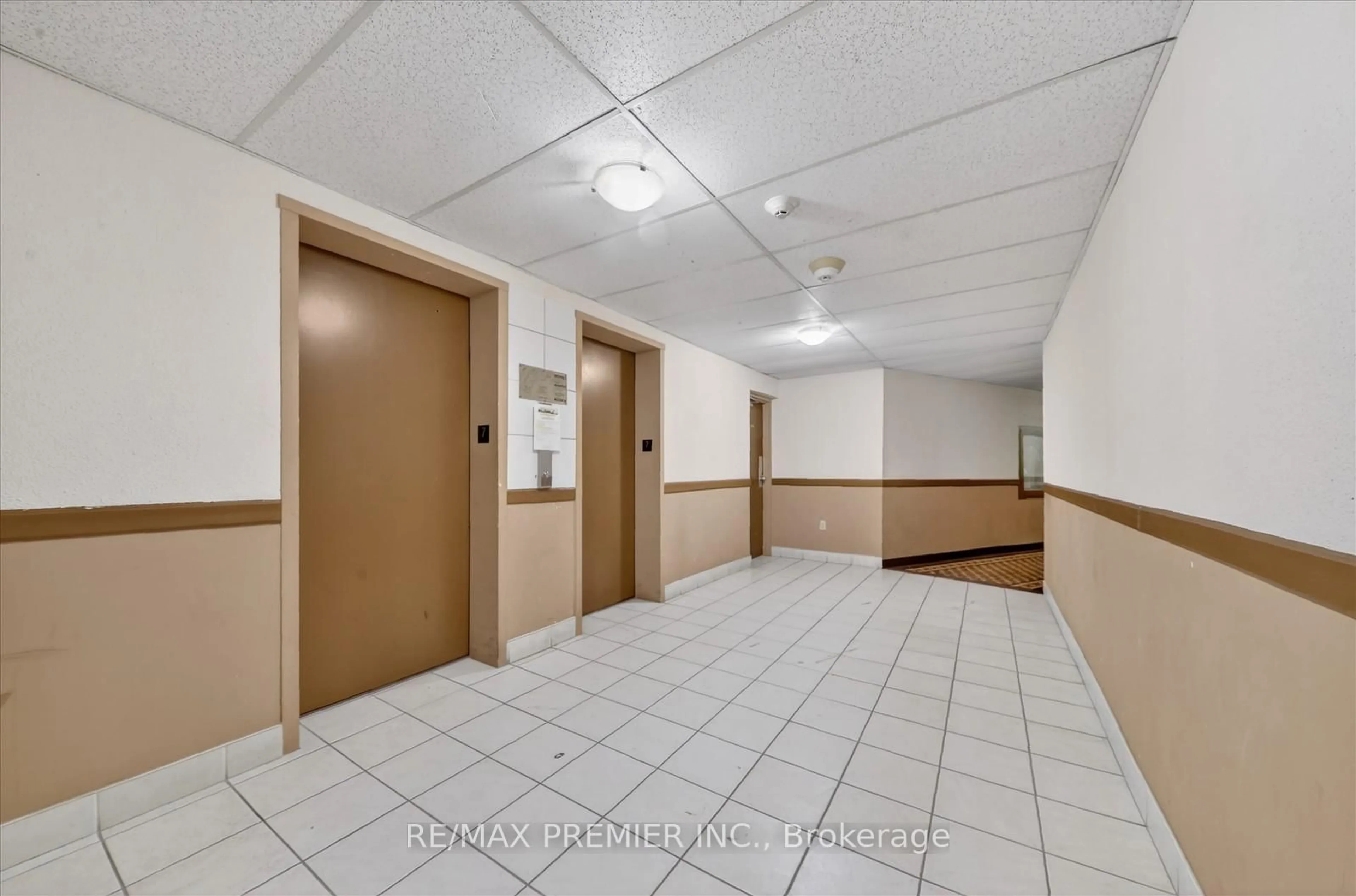 Unknown for 3555 Derry Rd #712, Mississauga Ontario L4T 1B2