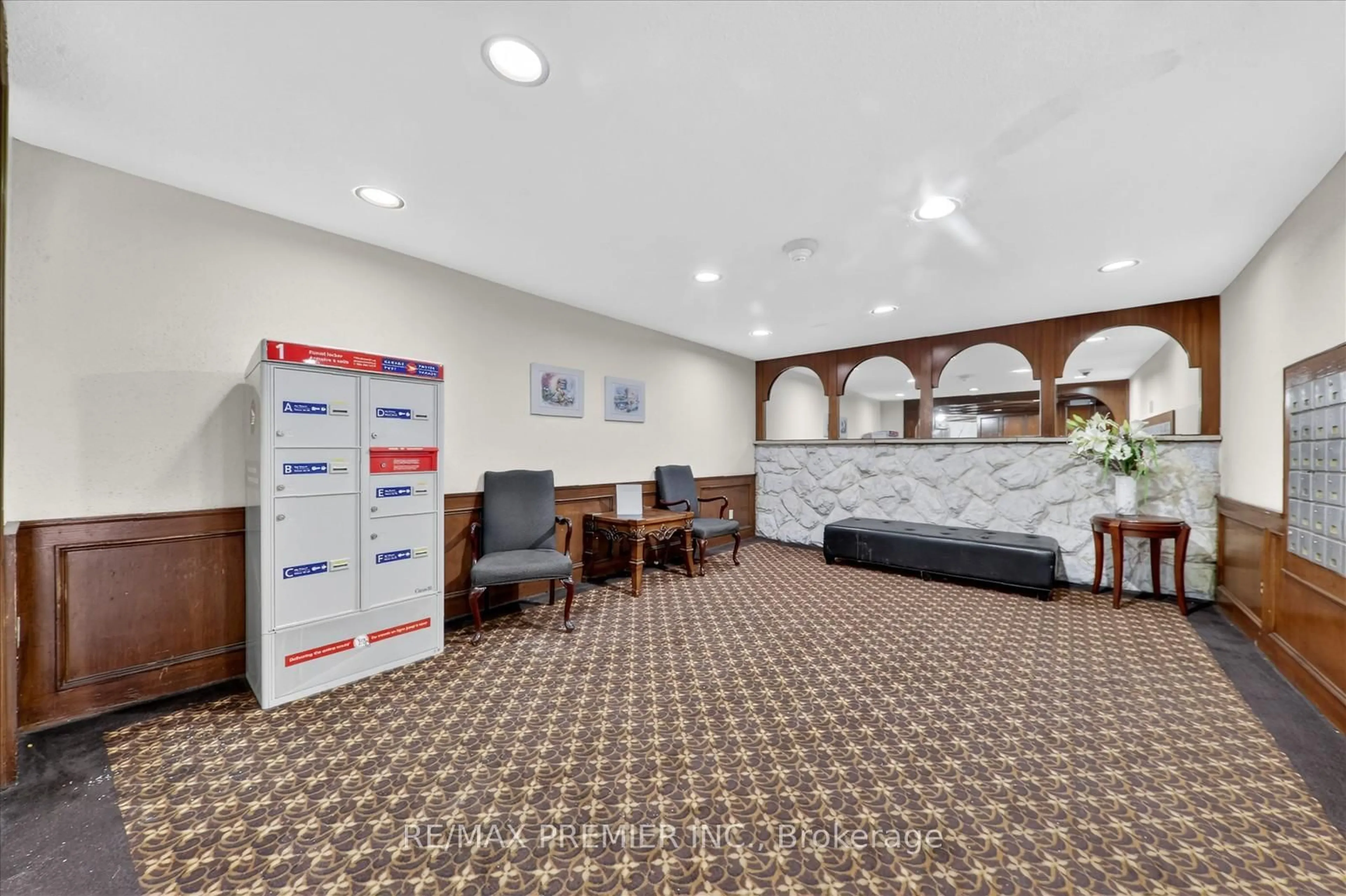 Lobby for 3555 Derry Rd #712, Mississauga Ontario L4T 1B2