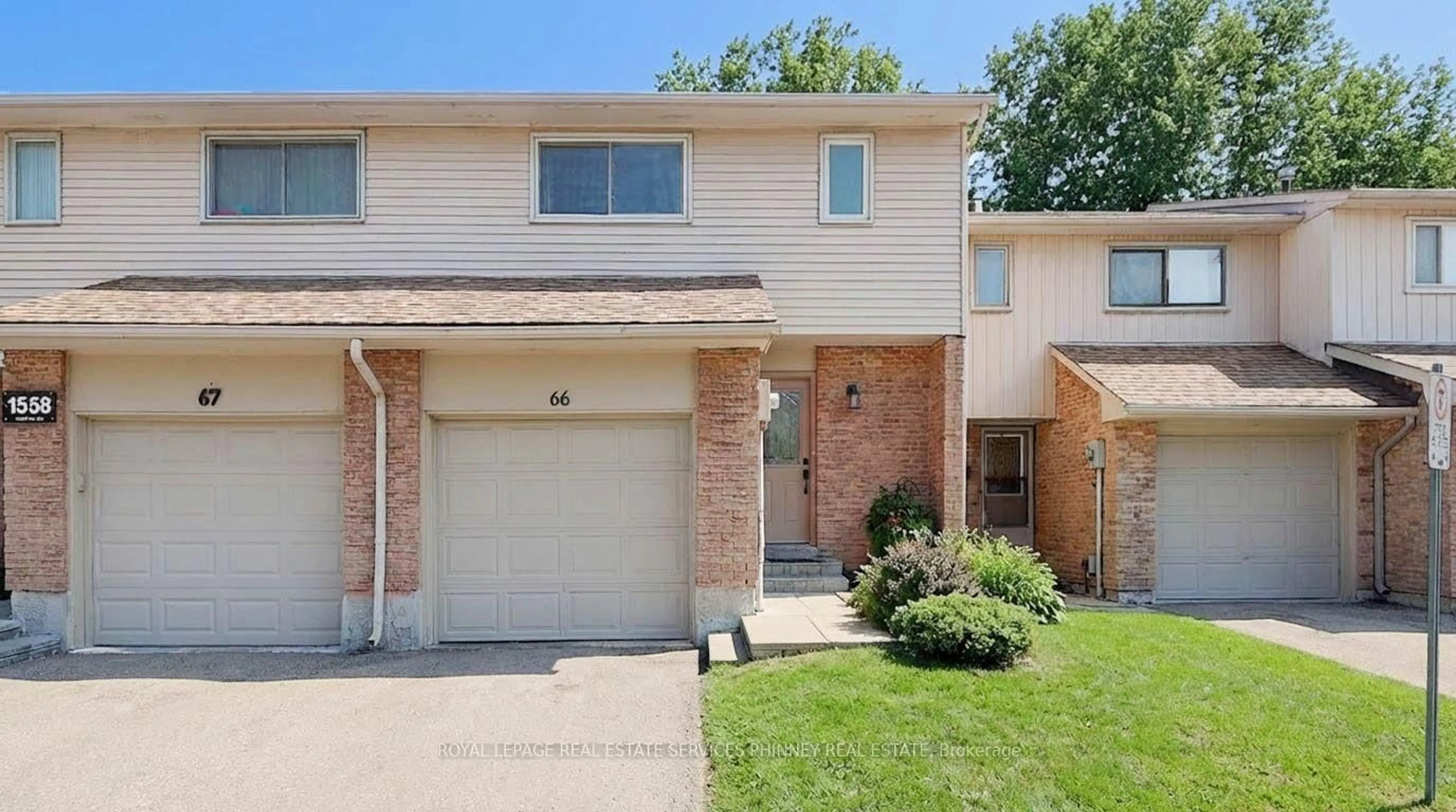 Home with brick exterior material, street for 1558 Lancaster Dr #66, Oakville Ontario L6H 2Z4