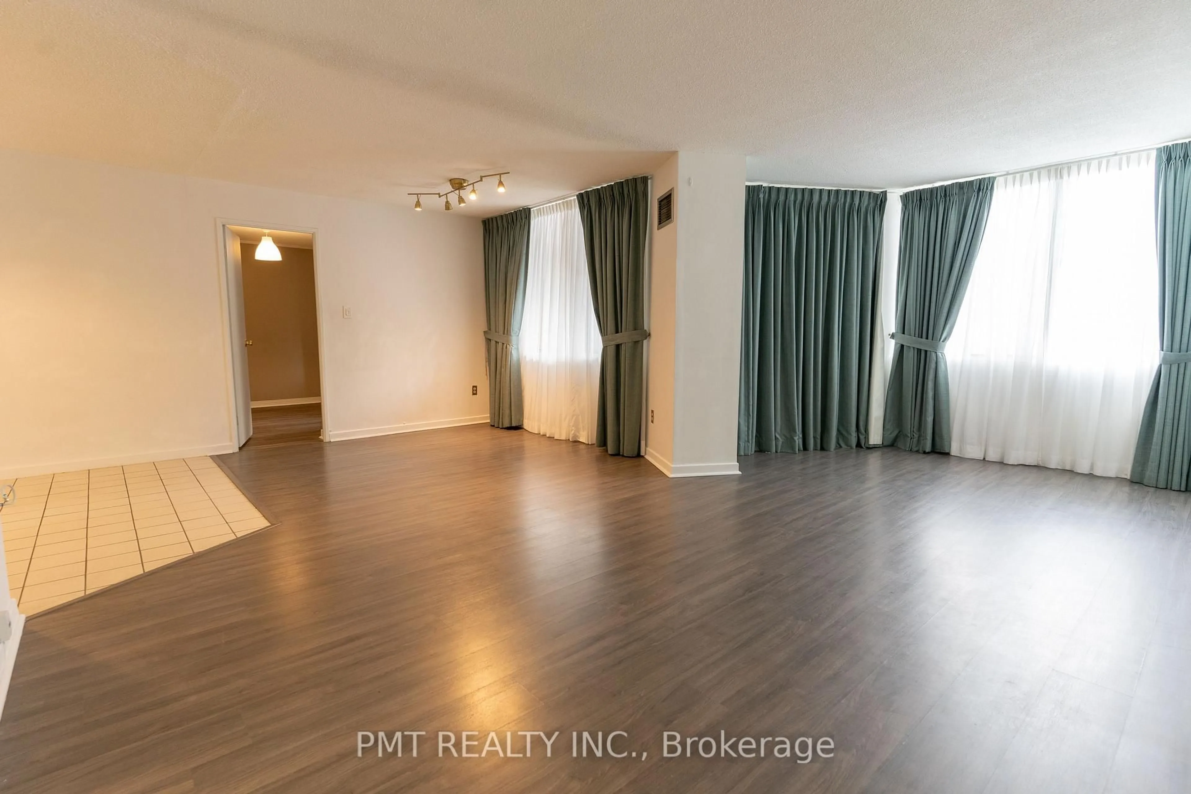 A pic of a room for 1580 Mississauga Valley Blvd #103, Mississauga Ontario L5A 3T8