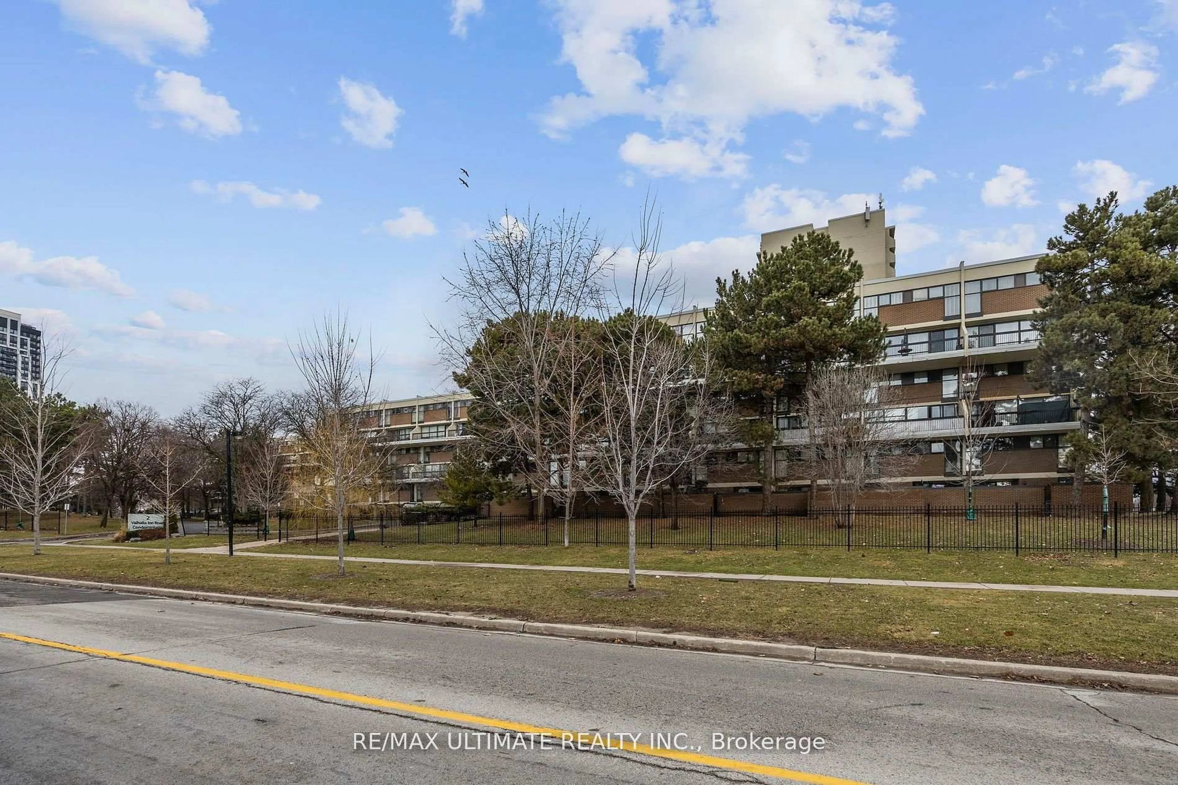 A pic from outside/outdoor area/front of a property/back of a property/a pic from drone, street for 2 Valhalla Inn Rd #332, Toronto Ontario M9B 6C3