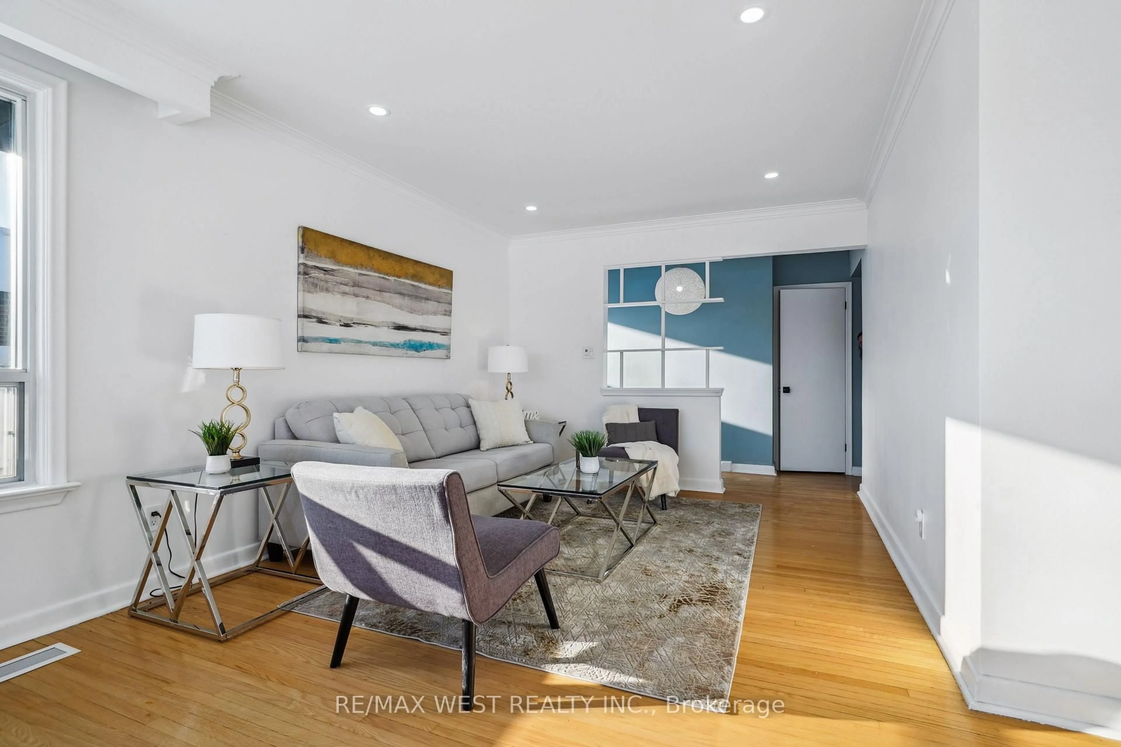 Living room with furniture, unknown for 14 ixworth Rd, Toronto Ontario M9W 4R8