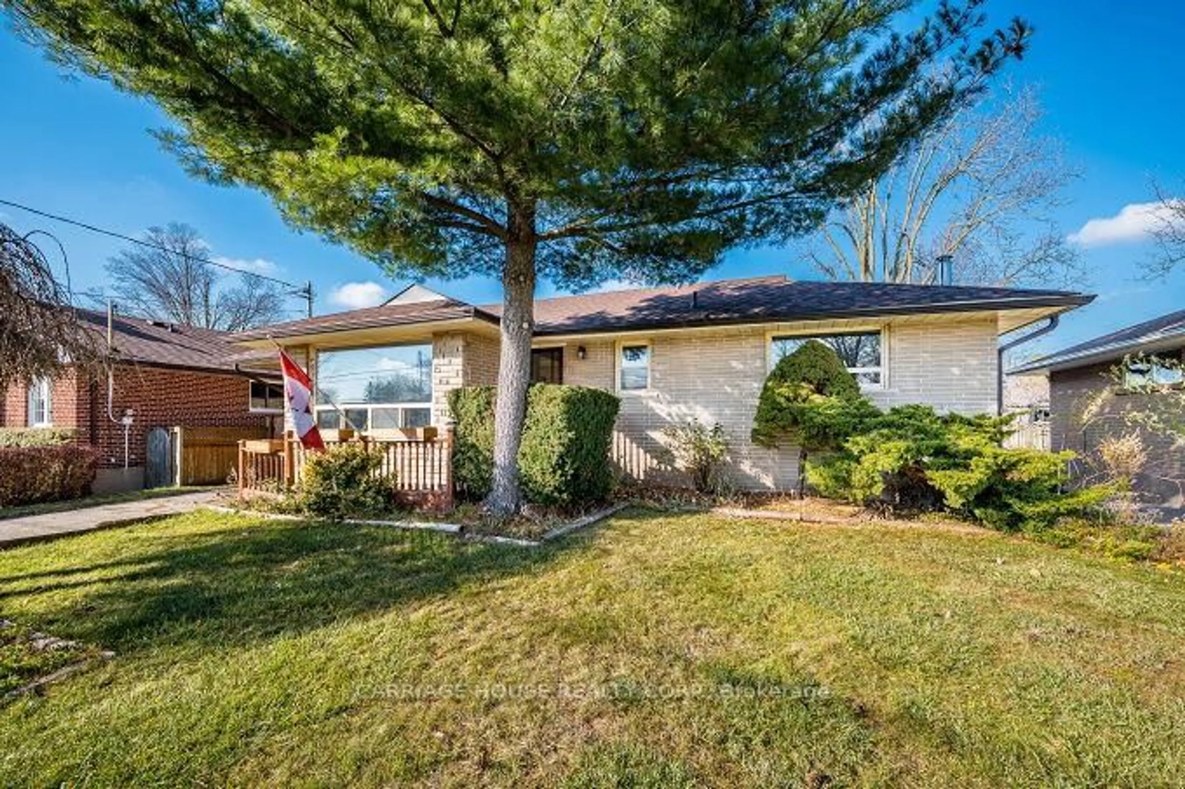 Patio, street for 72 Rexway Dr, Halton Hills Ontario L7G 1R1