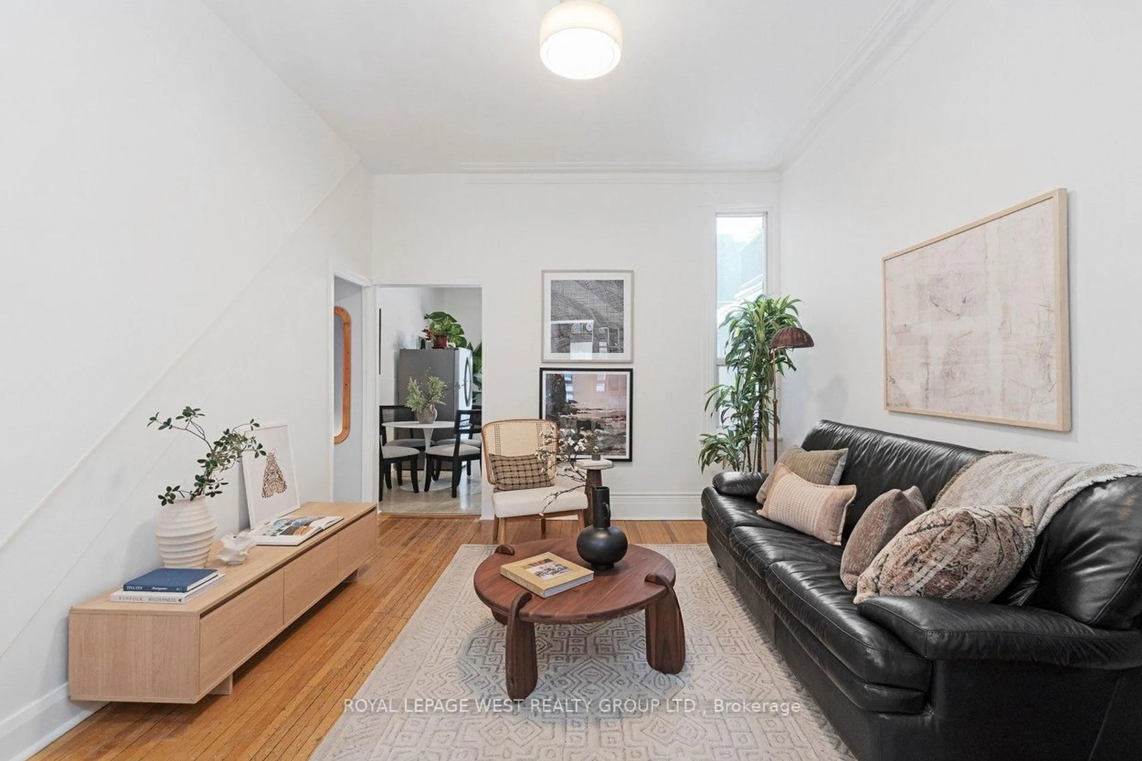 Living room with furniture, unknown for 25 Westmoreland Ave, Toronto Ontario M6H 2Z6