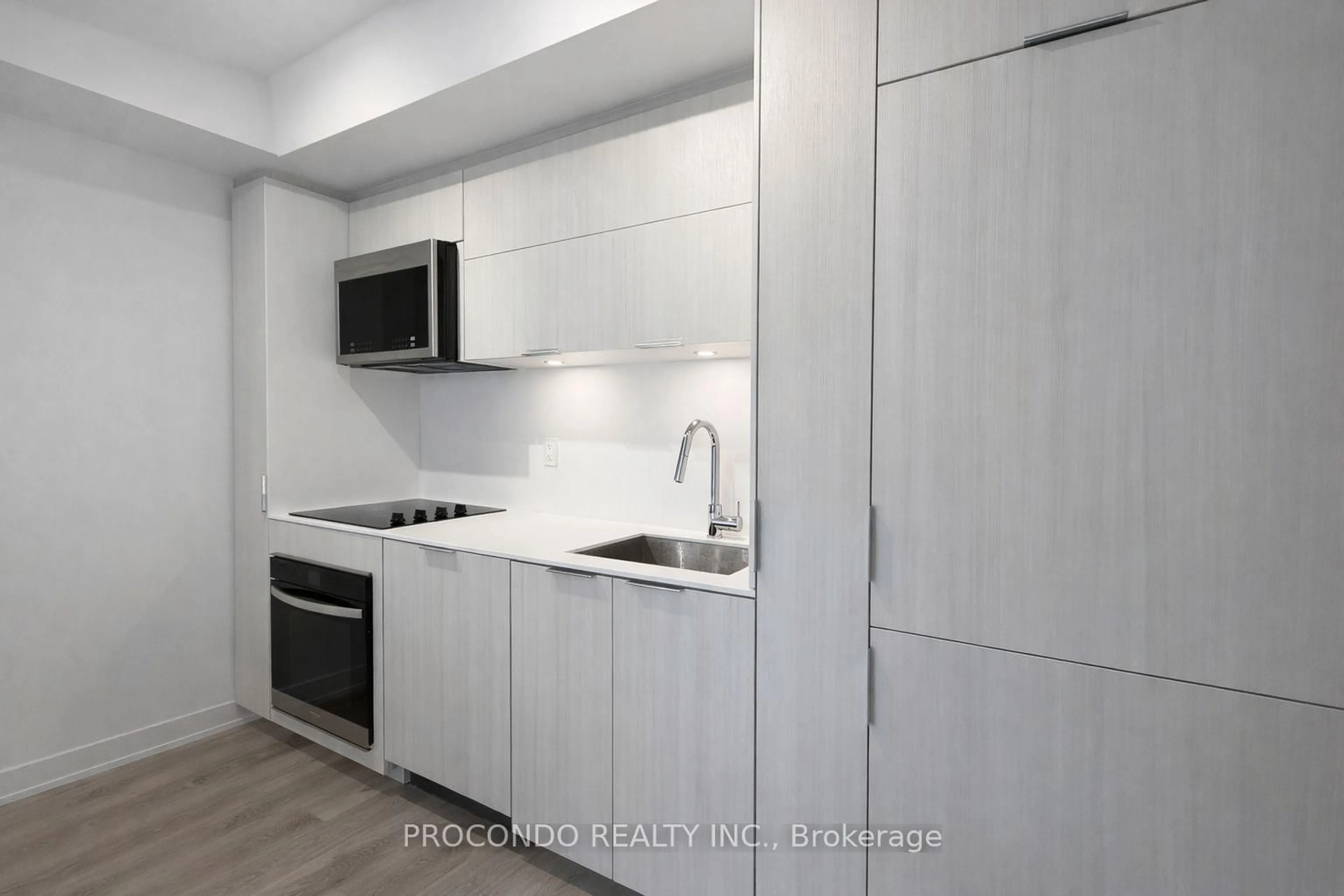 Standard kitchen, unknown for 370 Martha St #509, Burlington Ontario L7R 0G9