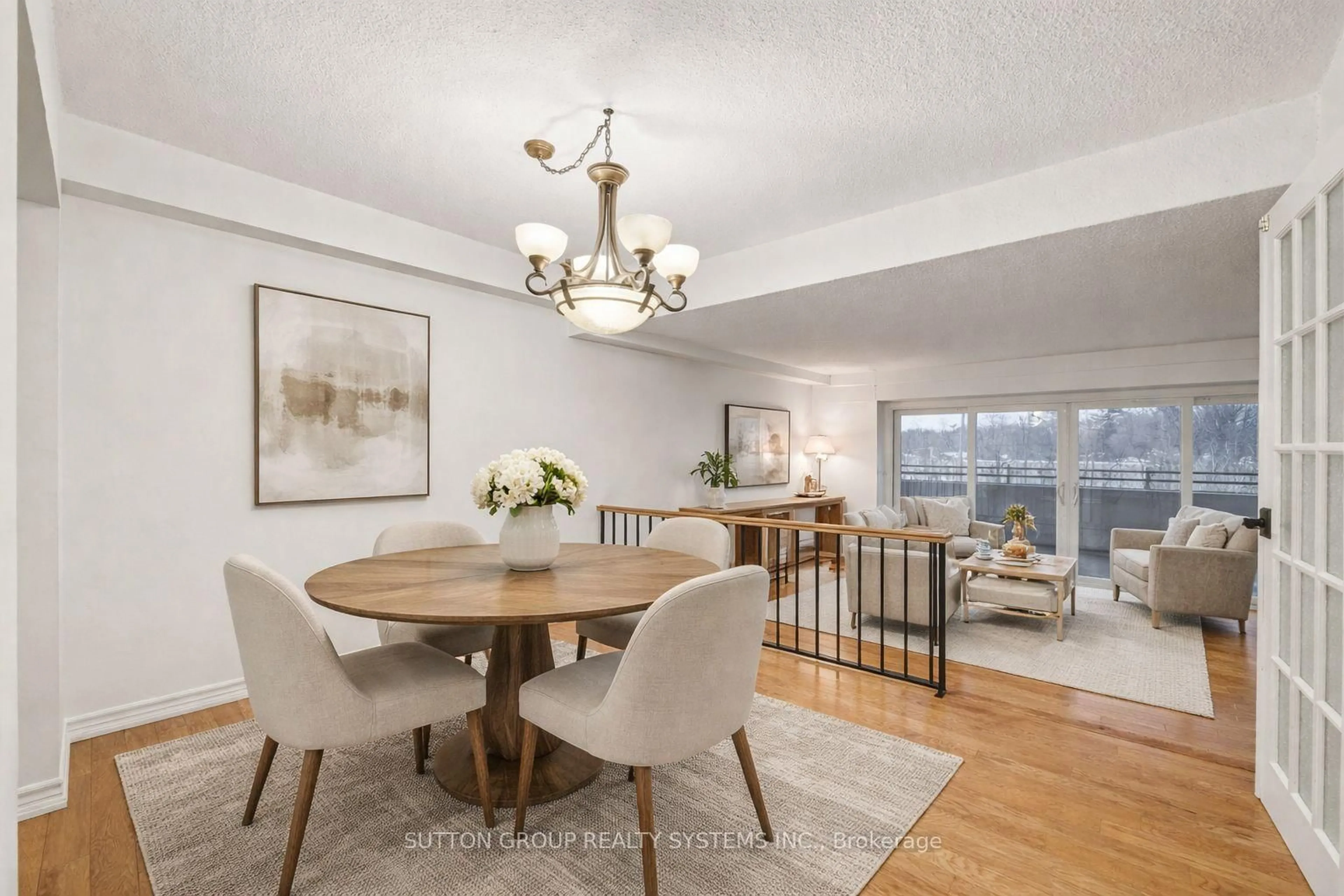 Dining room, wood/laminate floor for 965 Inverhouse Dr #403, Mississauga Ontario L5J 4B4