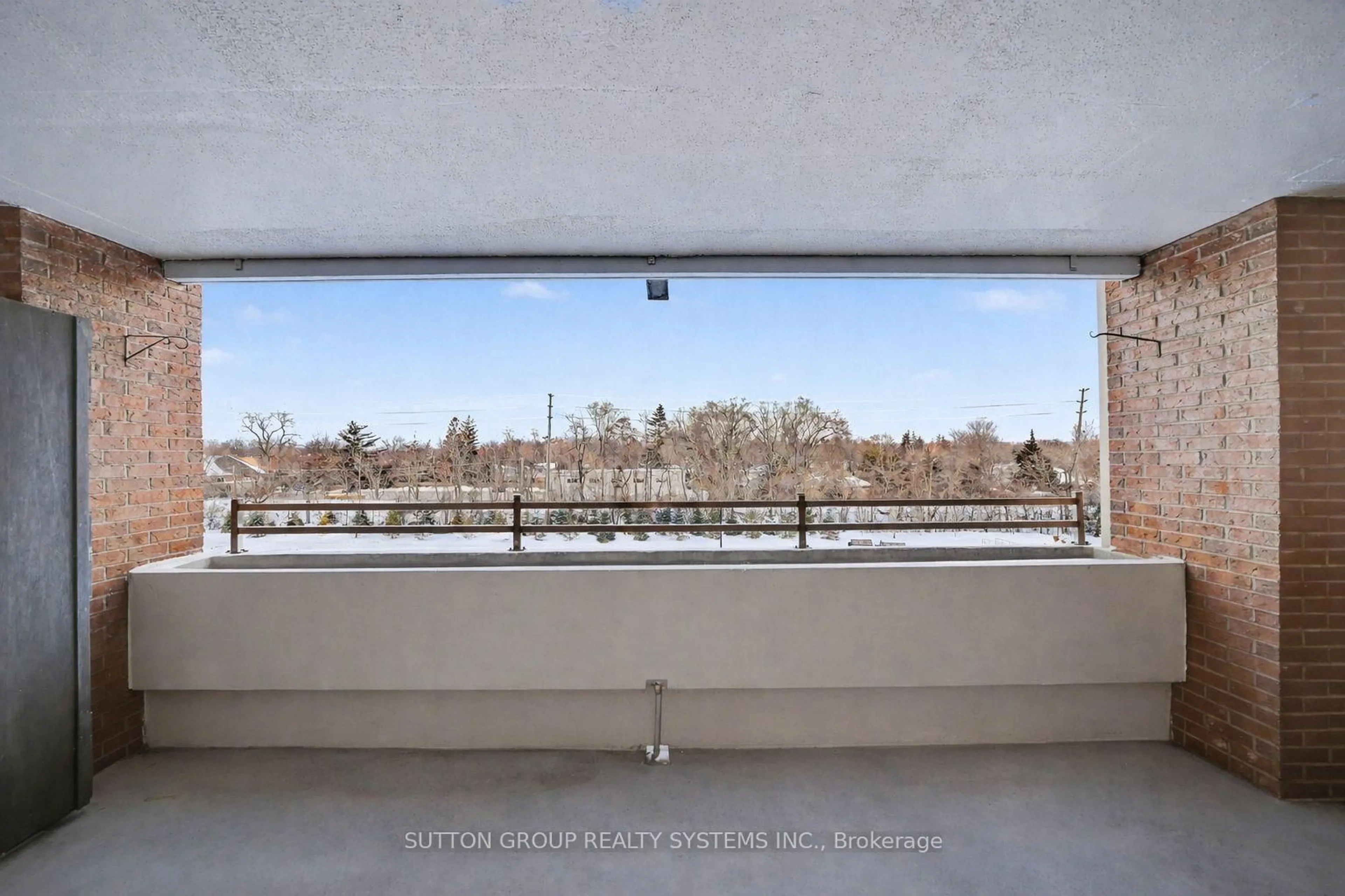 Balcony in the apartment, city buildings view from balcony for 965 Inverhouse Dr #403, Mississauga Ontario L5J 4B4