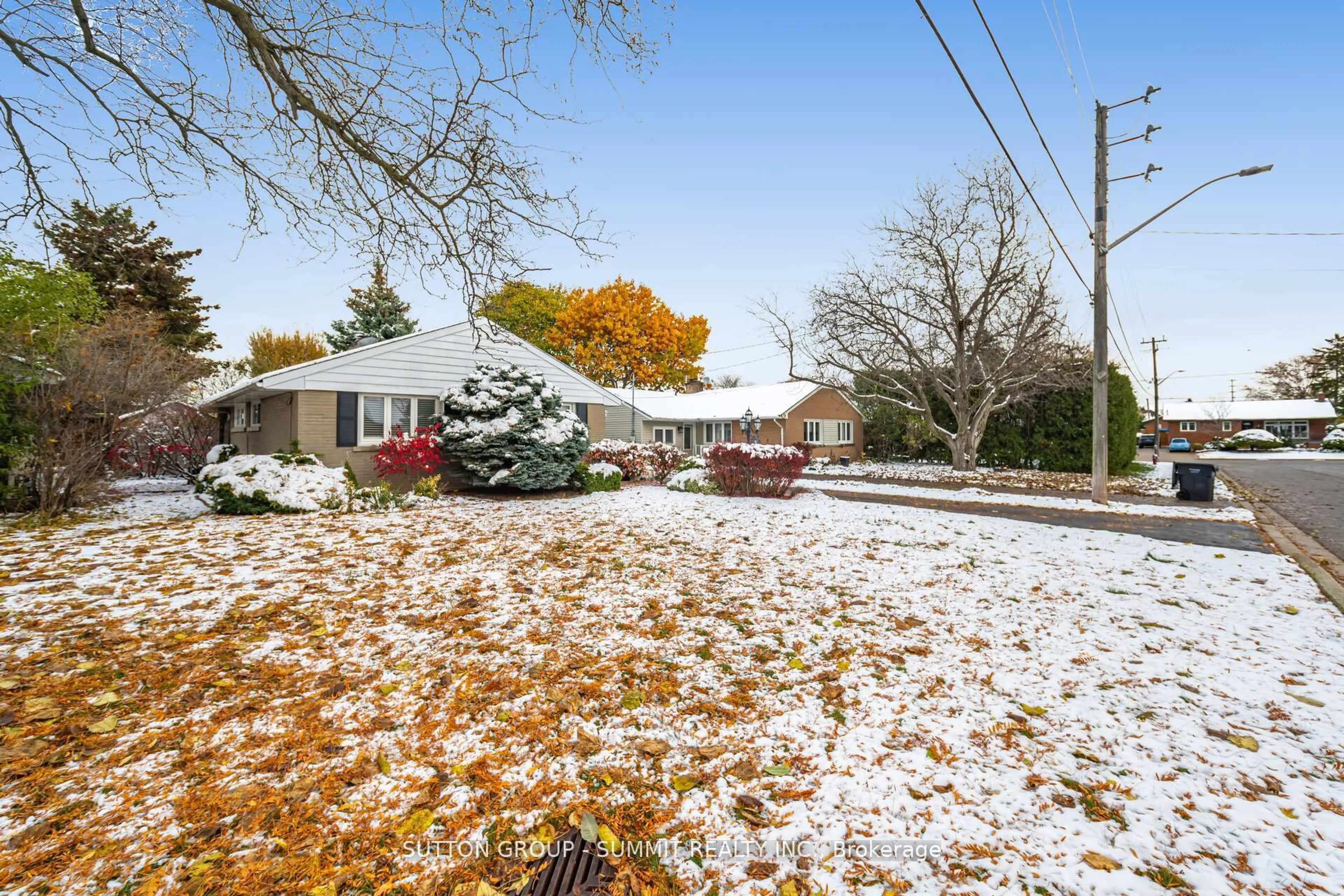 Patio, street for 25 SORA Dr, Mississauga Ontario L5M 1B3