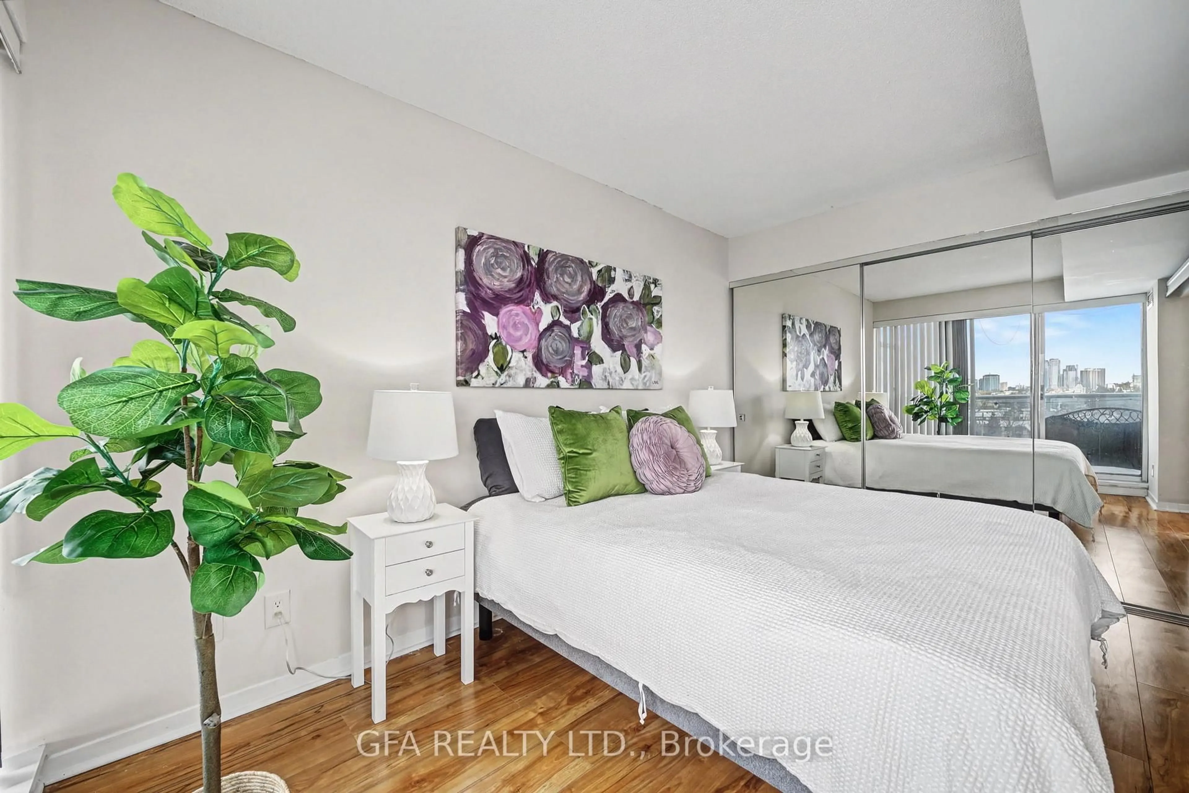 Bedroom with bed, unknown for 1040 The Queensway St #720, Toronto Ontario M8Z 0A7